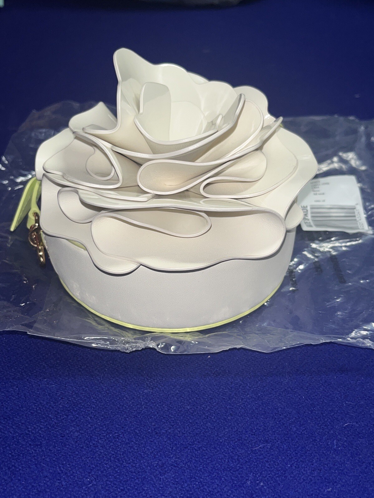 Kate Spade Flora Patent Leather 3d Wristlet Cream Flower Bag New