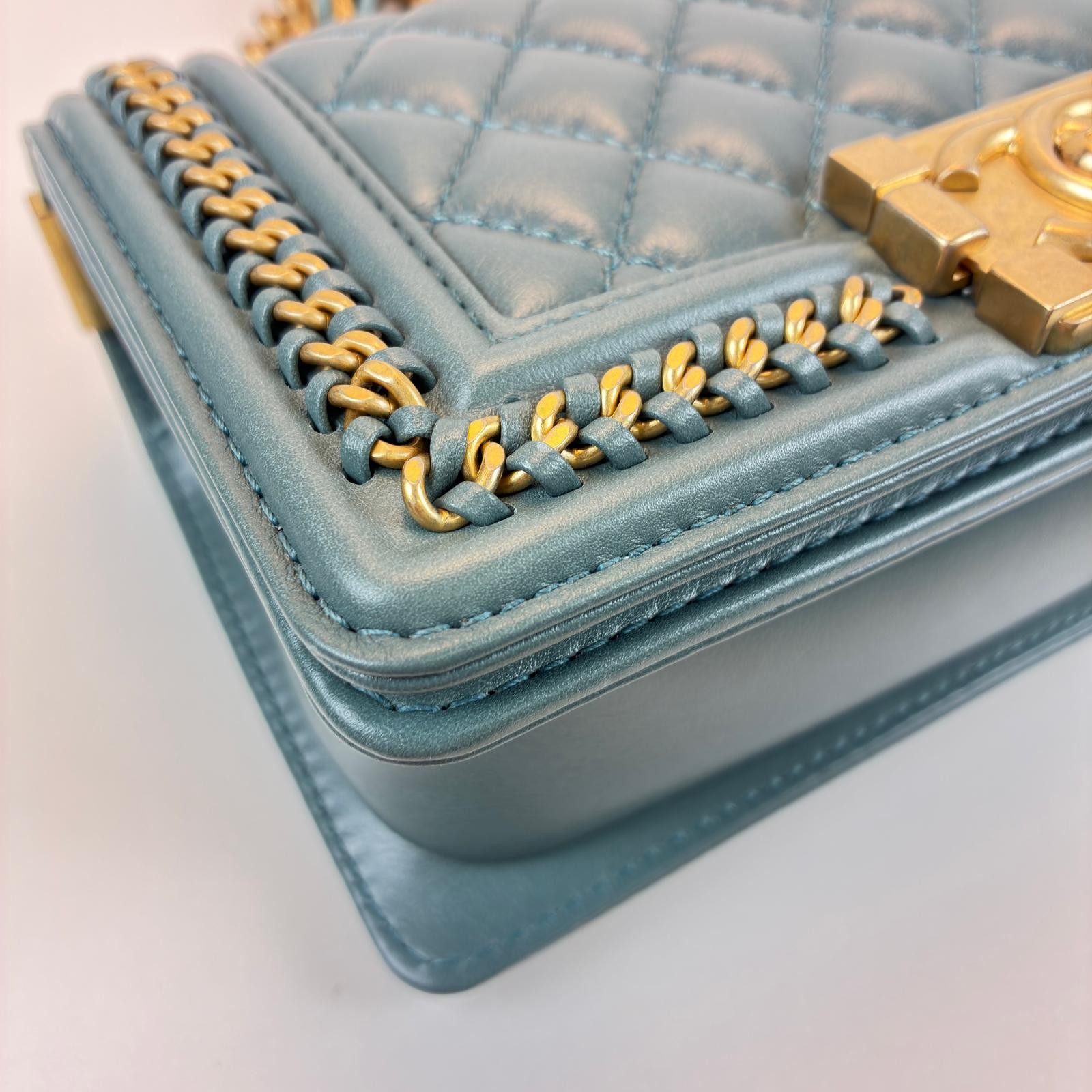 CHANEL Top Handle Matelassé Chain Shoulder Bag Lambskin Shoulder Bag leathe…