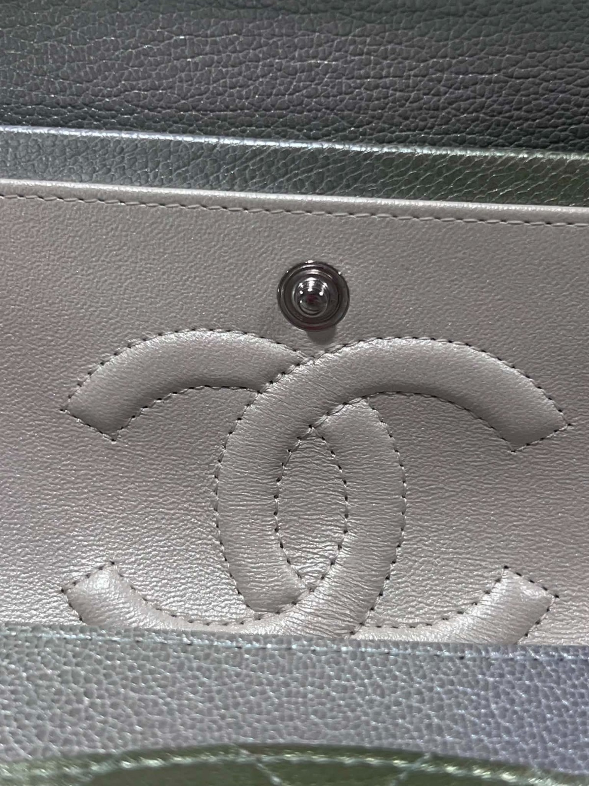 CHANEL 22C Iridescent Ombre Medium Classic Flap Bag Cloudy Goatskin Silver NWT