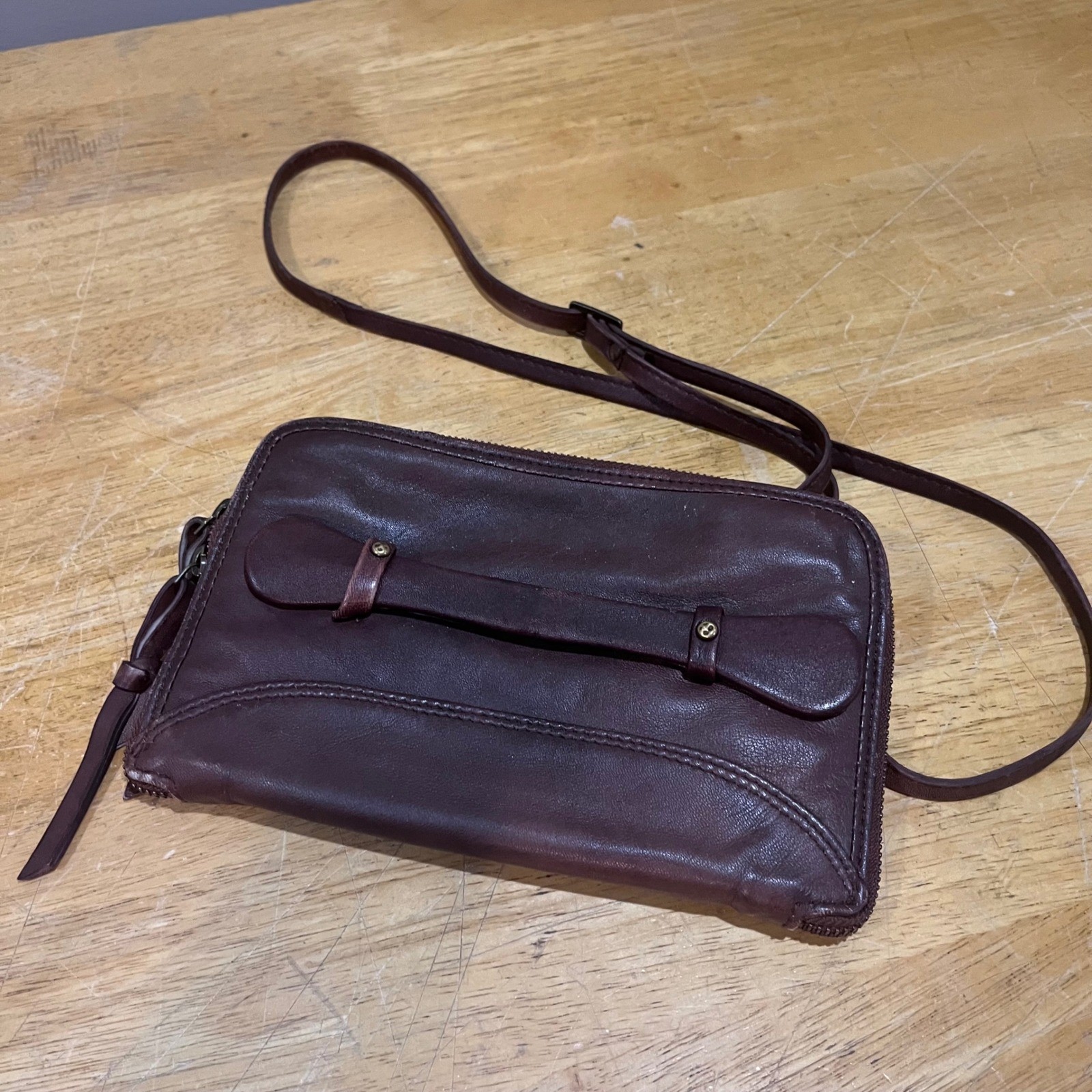 We The Free Free People Brown Leather Crossbody Wallet Zip Around Bag Distressed