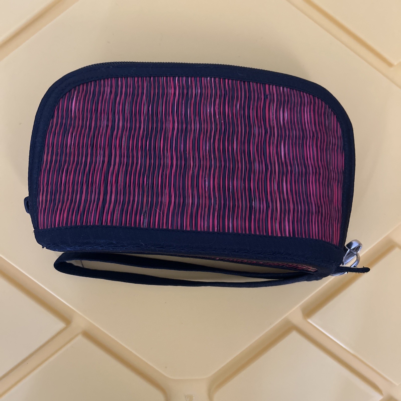 Baskets of Cambodia Crossbody Handbag Oval Straw Black and red Organizer Bag