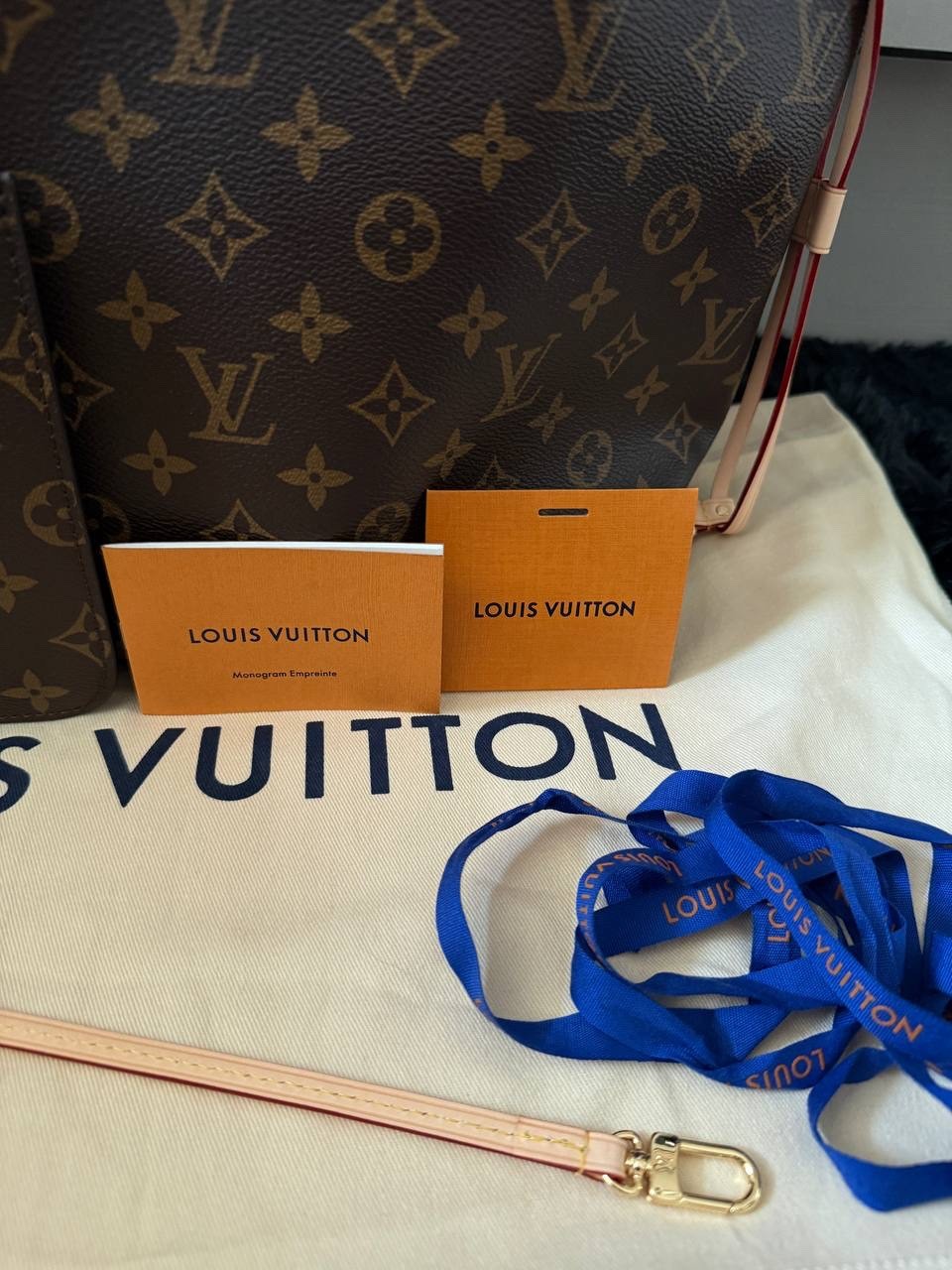 Louis Vuitton Neverfull MM Monogram Canvas Tote Bag for Women – Beige