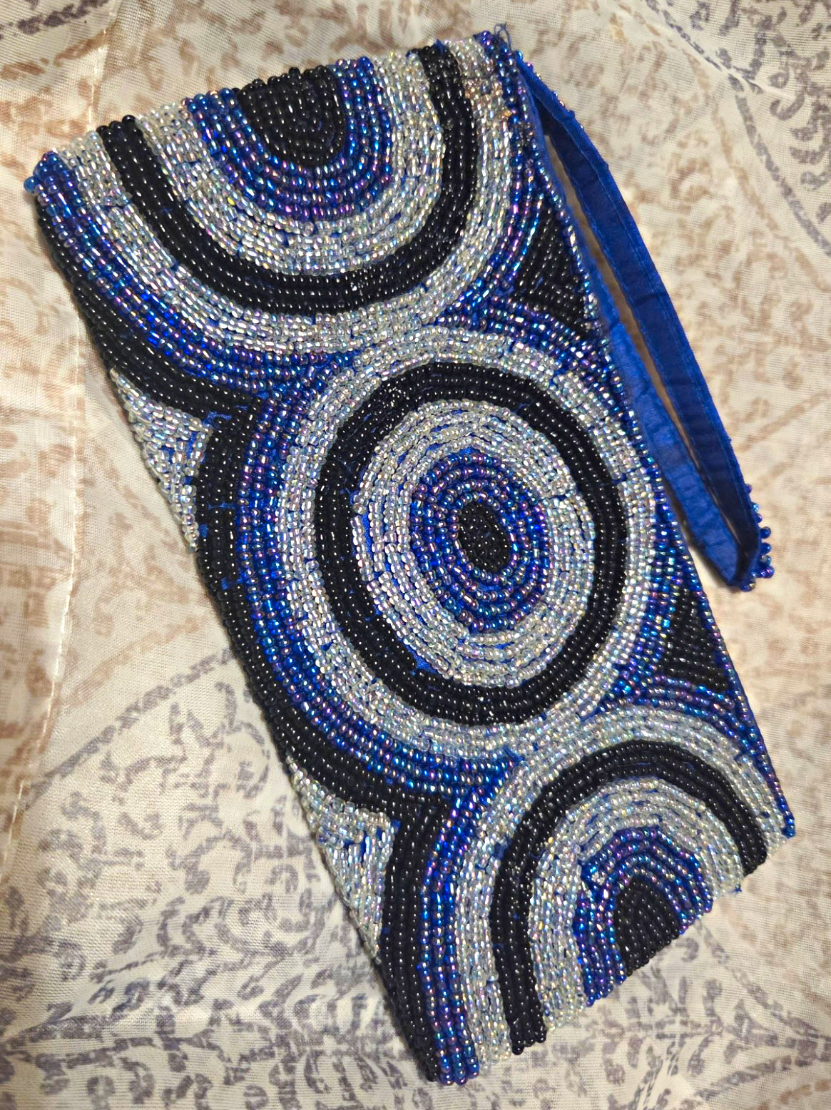 Women’s Small Beaded Geometric Wristlet Clutch Blue Black Silver Zip Lined