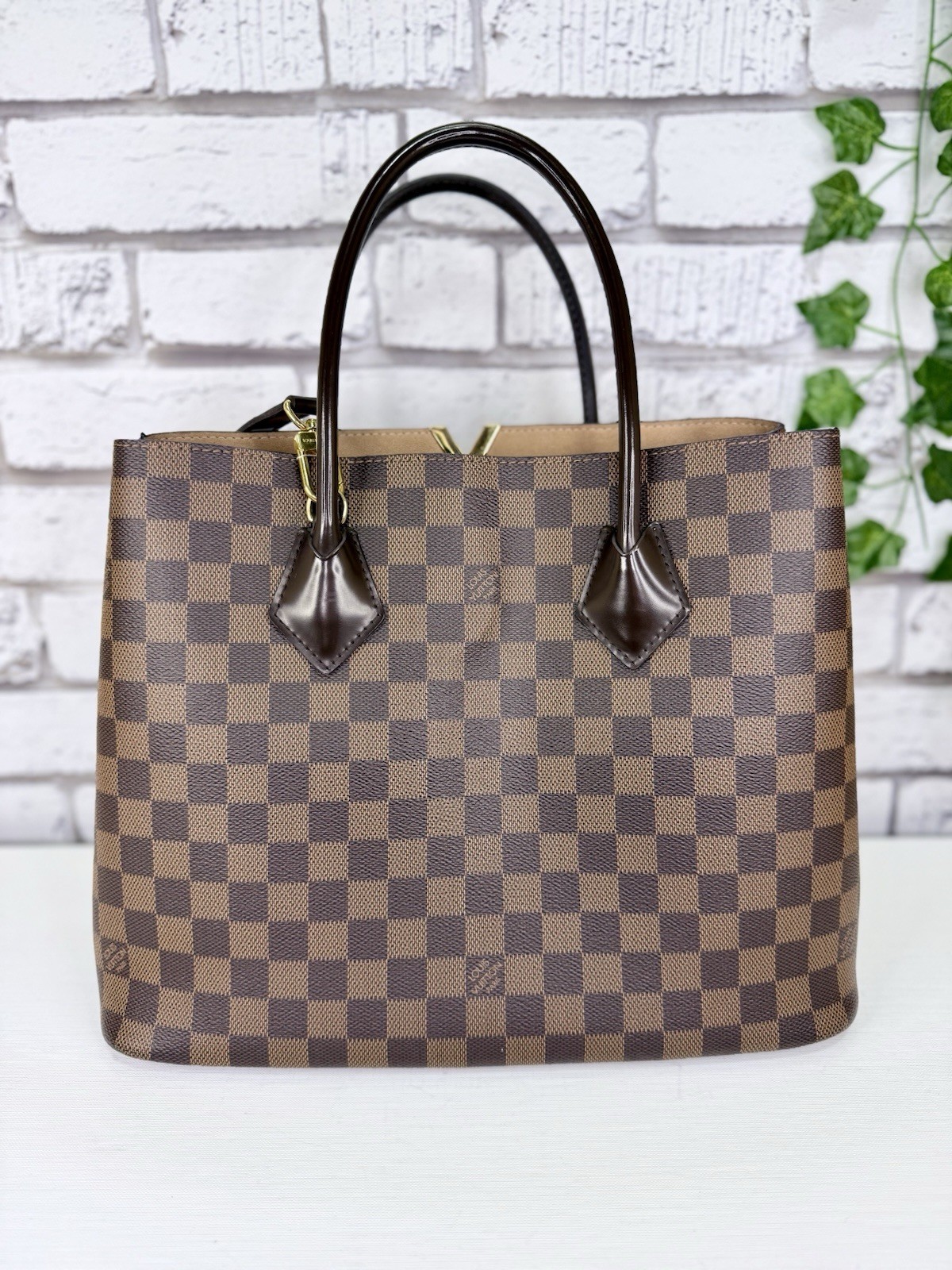 Louis Vuitton Damier Ebene Kensington Tote