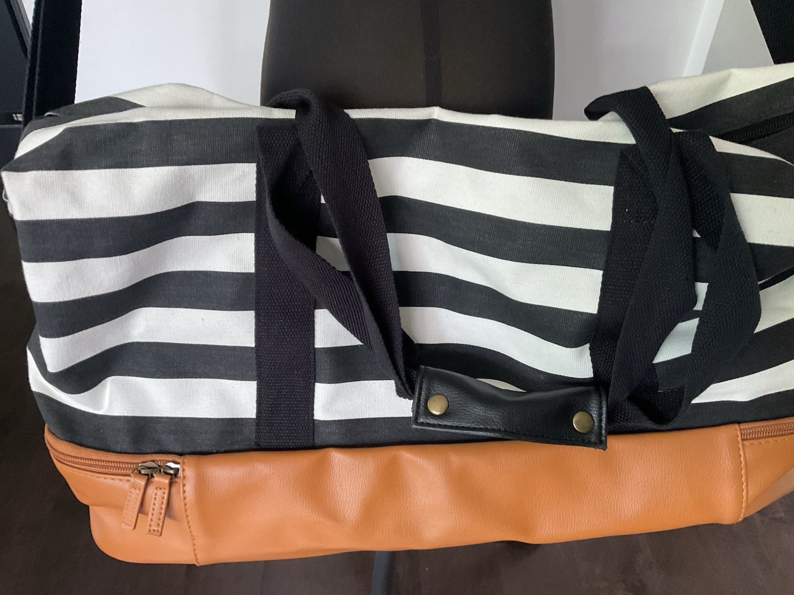 DSW Striped Weekender Duffle Bag Black White Tan Travel Overnight Tote