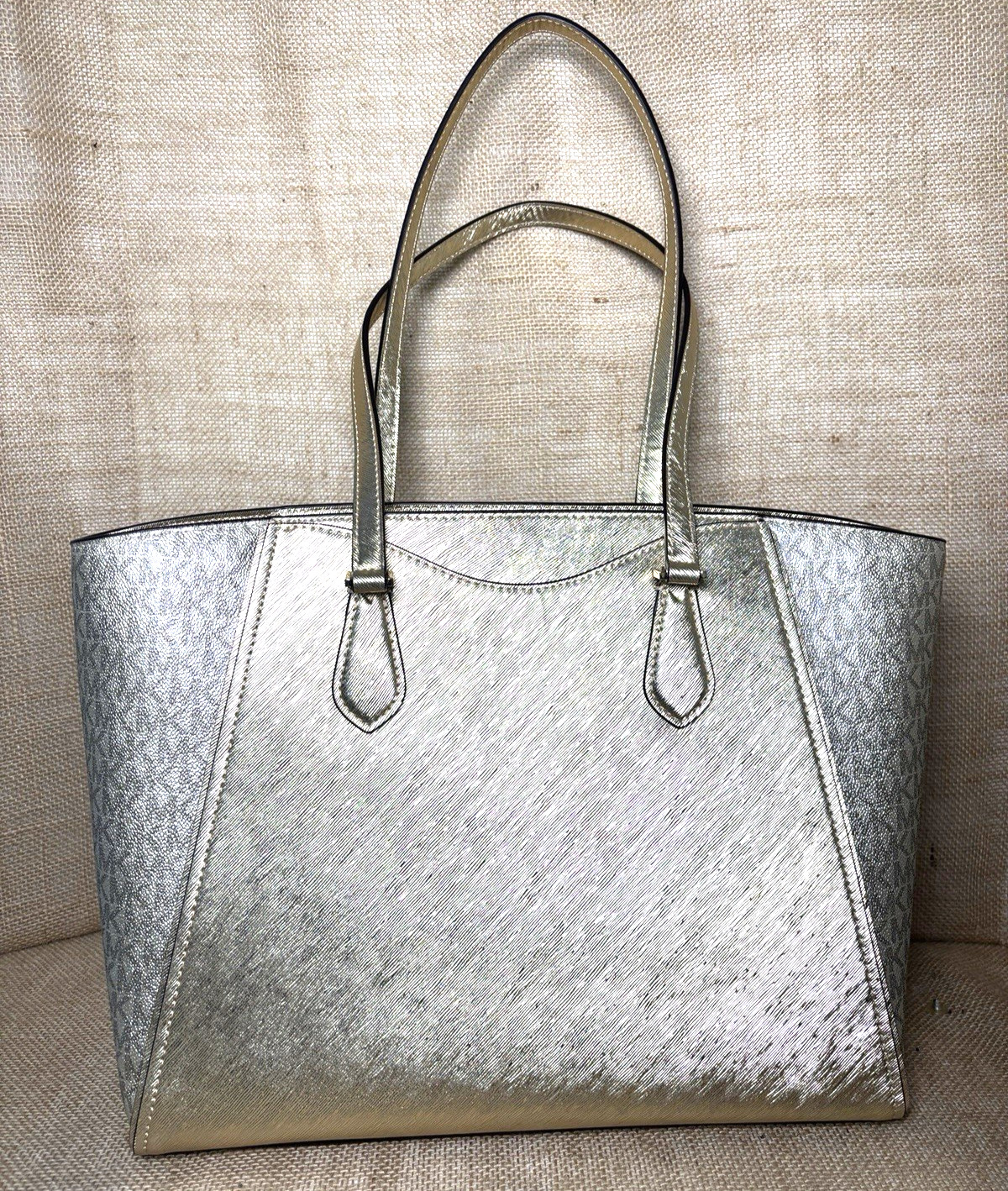 NWT Michael Kors Taryn Large Metallic Tote Pale Gold Signature Side Pannels