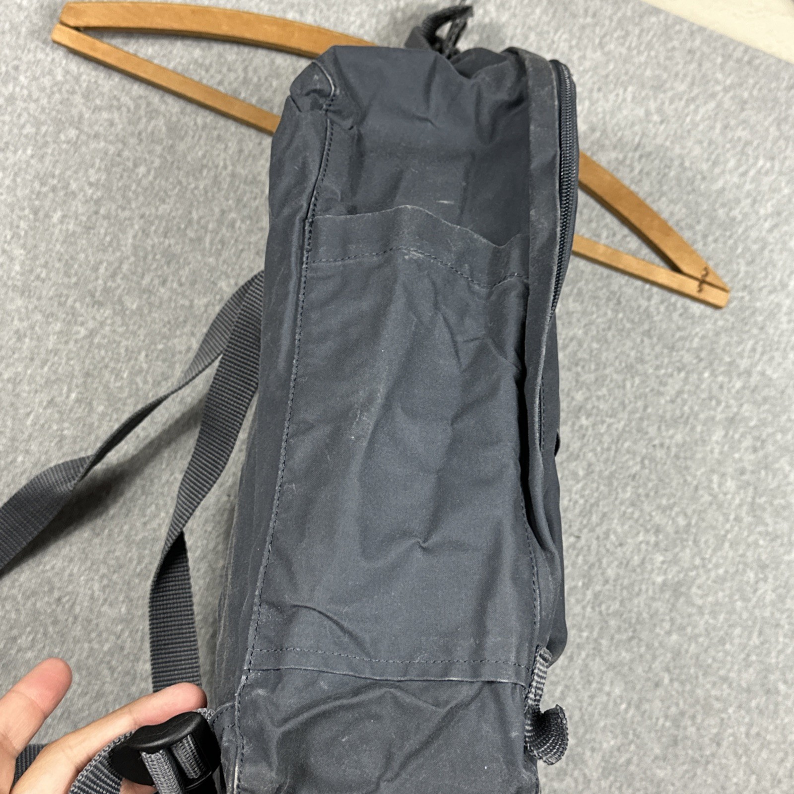 Fjallraven Kanken Classic Backpack Everyday Vinylon School bag 23510 Charcoal