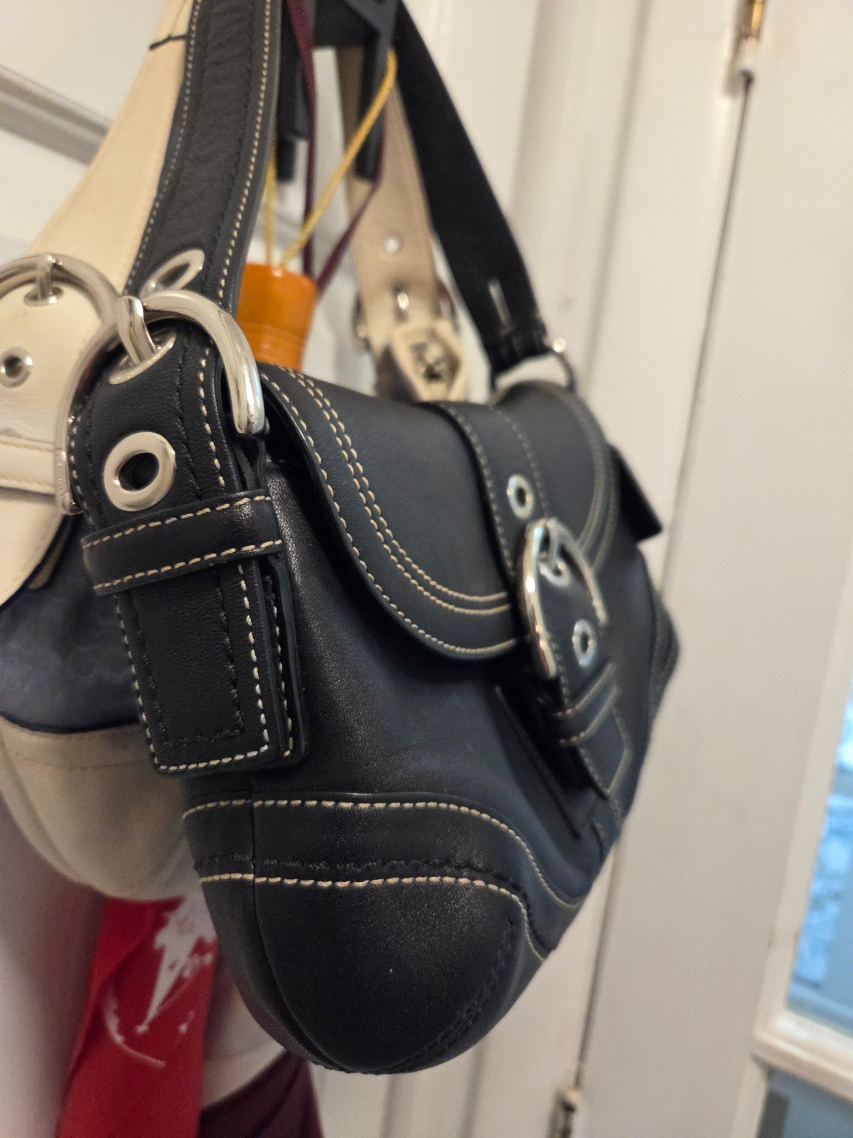 Coach Soho K0779-F10909 Vintage Y2K black leather flap Shoulder Purse Bag