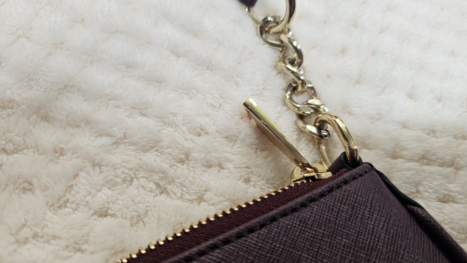 Calvin Klein Purple Small Shoulder Bag Saffiano Finish Gold Chain Strap Zip