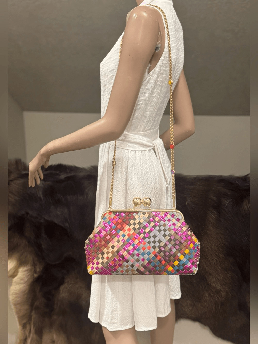 Handmade & Handwoven Leather Retro Style Rare Large Ball kisslock Frame Bag