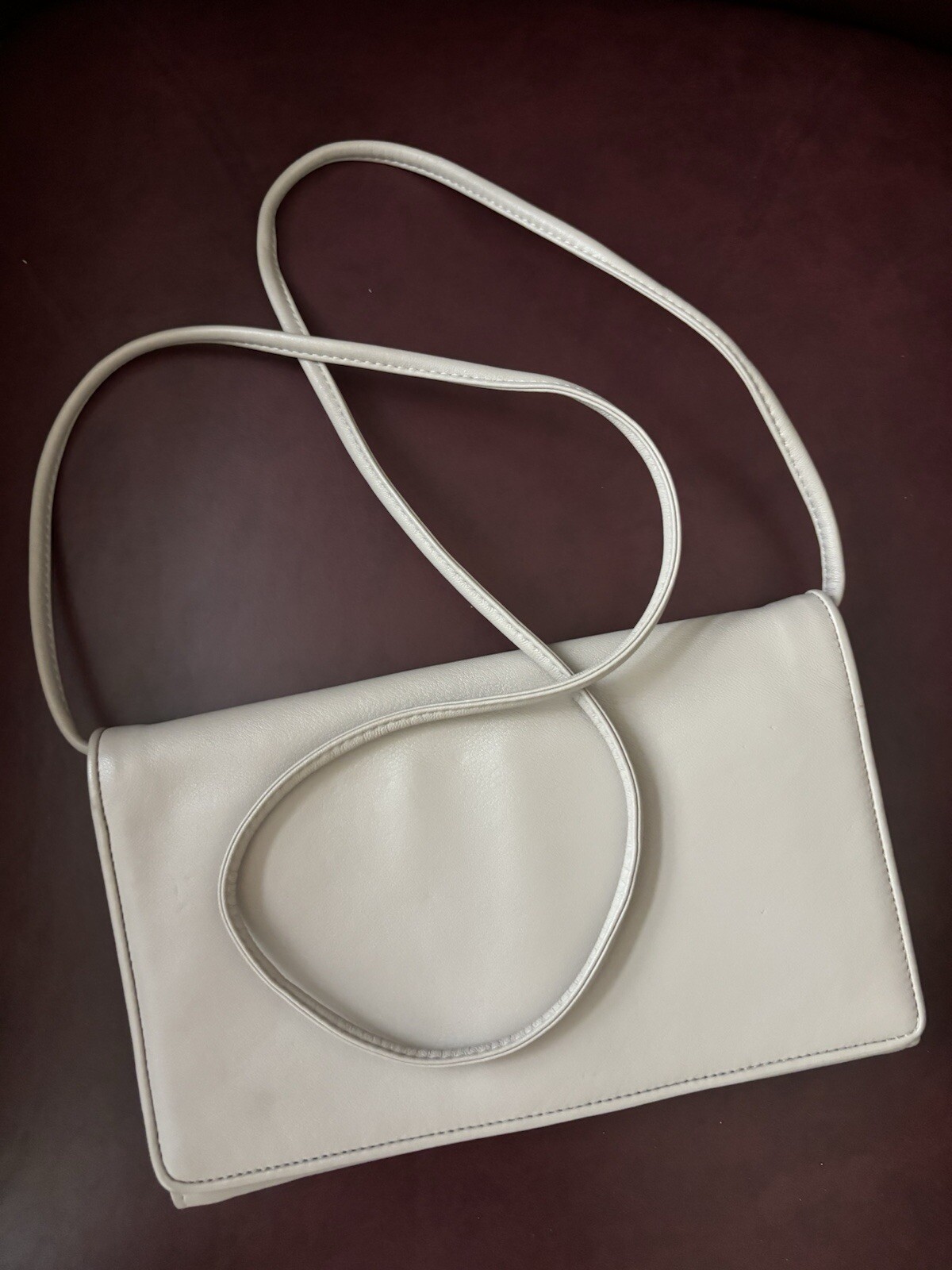 Donna Karan Light Taupe 5 Pocket Crossbody Soft Leather 8.75 X 5.5” Card Slots
