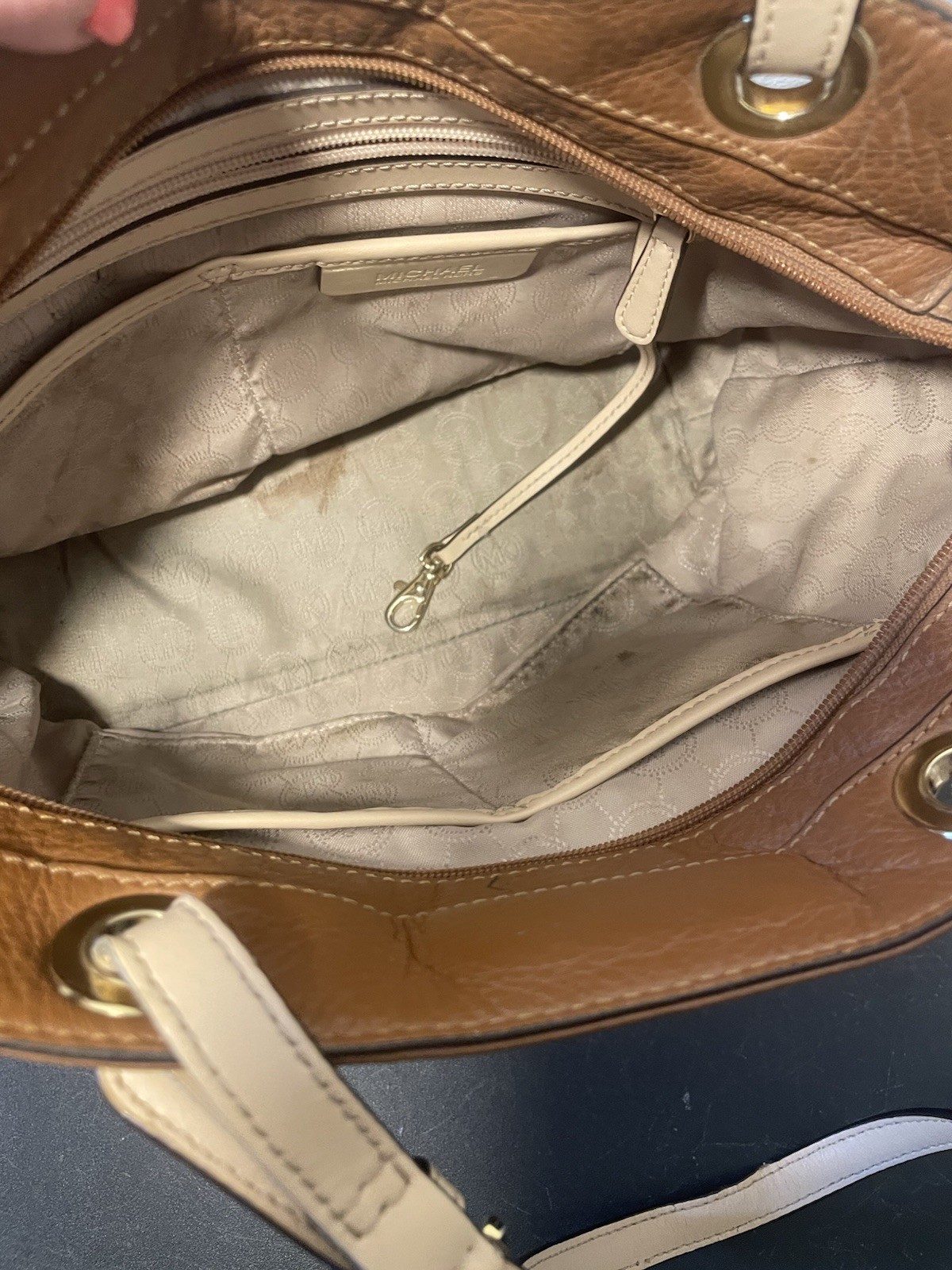 Michael Kors Bedford Women’s Pebbled Leather Medium Tote Handbag Tan