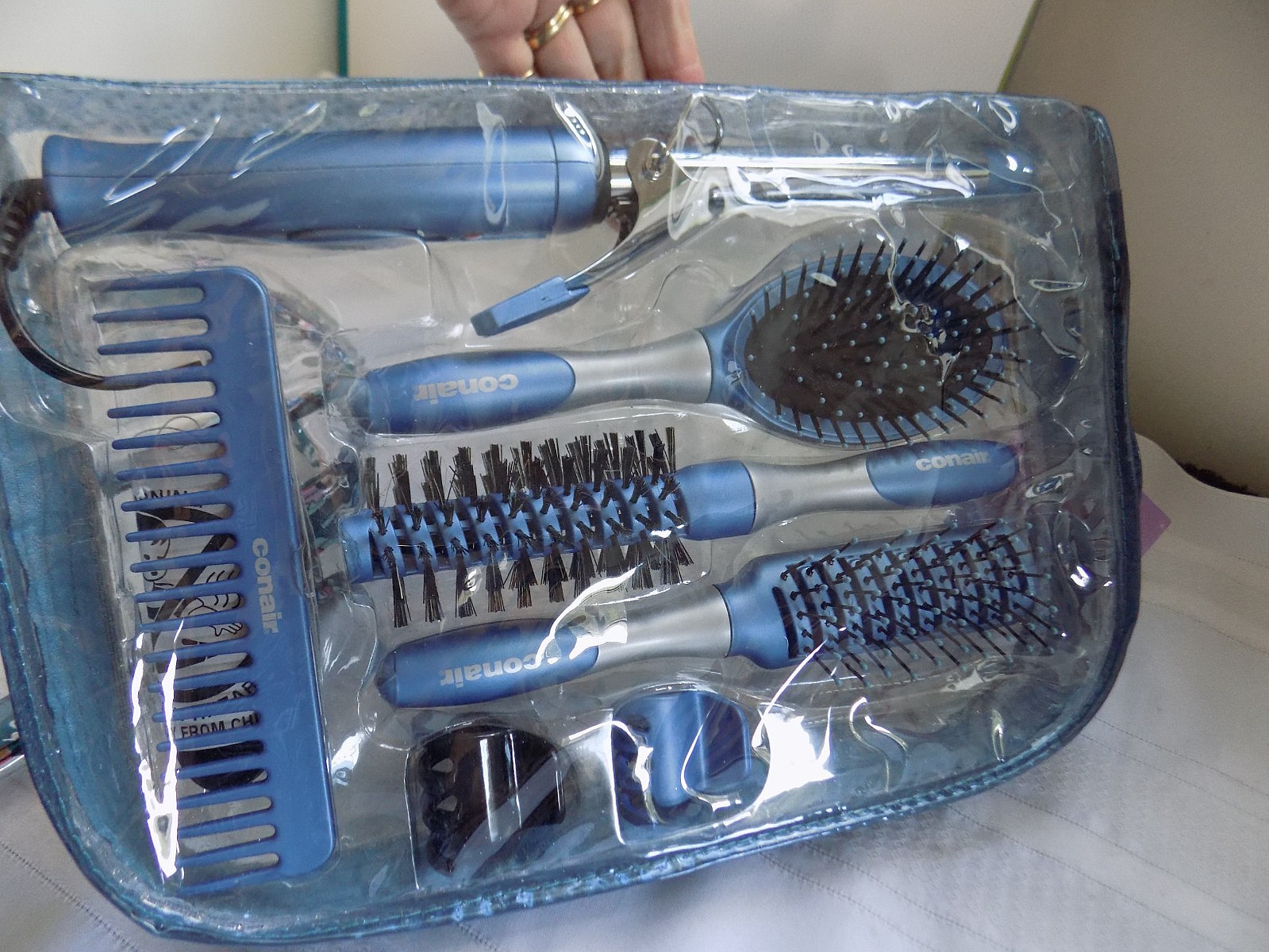 Vera Bradley Cosmetic/Stadium Bag & Conair (NEW) Curling Iron & Styling Set