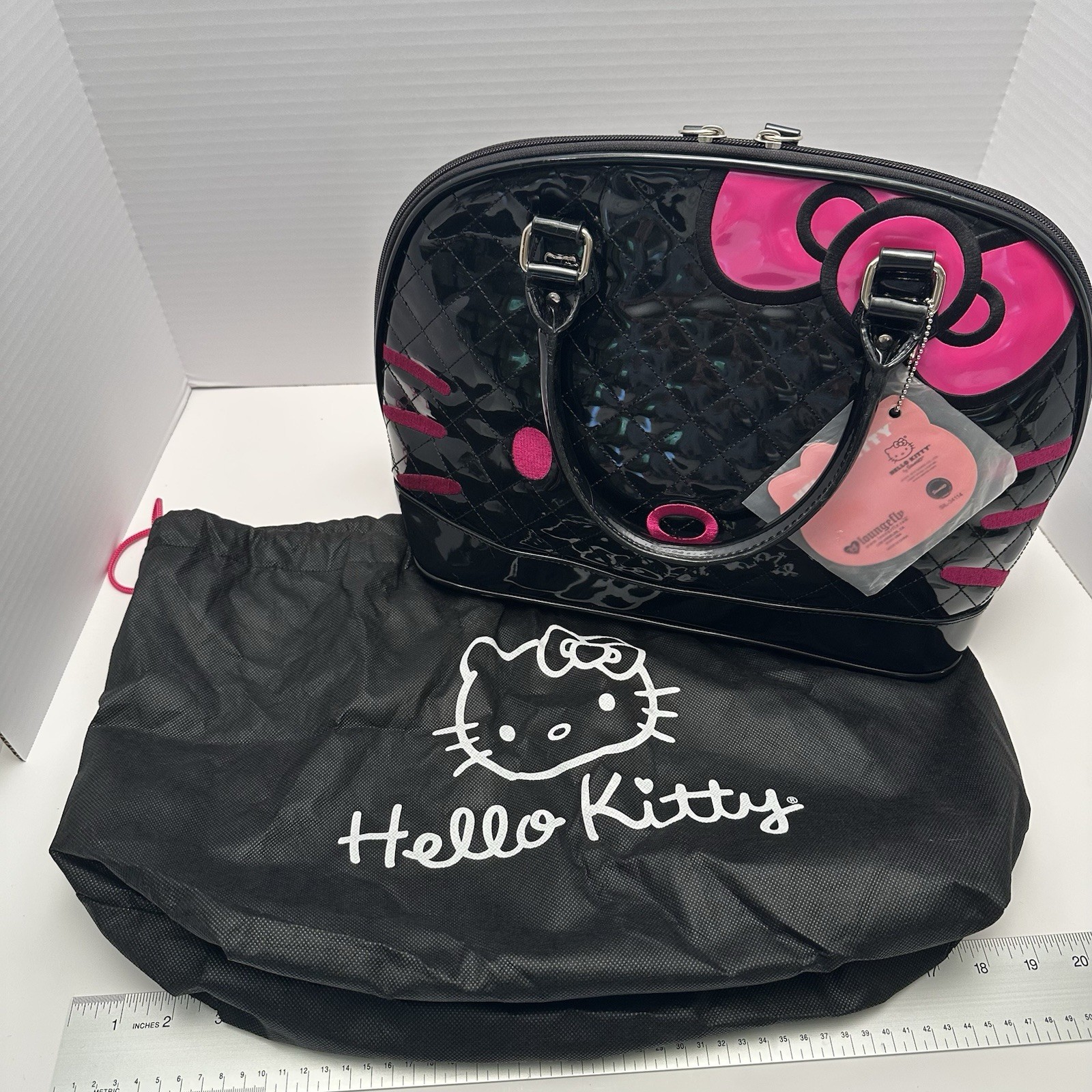 Vintage 2012 Hello Kitty Loungefly Sanrio Waffle Purse – Large Black & Pink MWMT