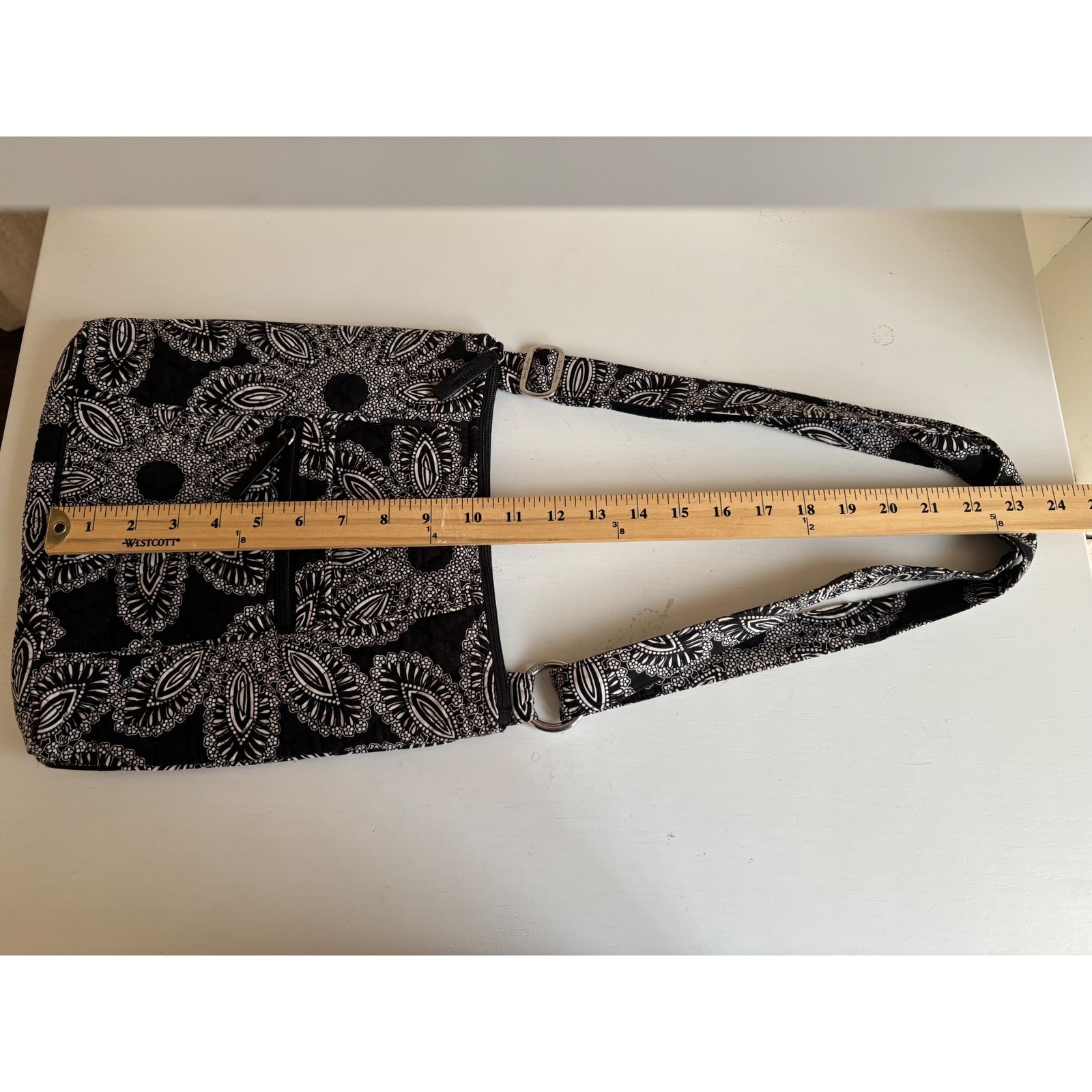 Vera Bradley Blanco Bouquet Hipster Crossbody Bag Floral Black White Adjustable