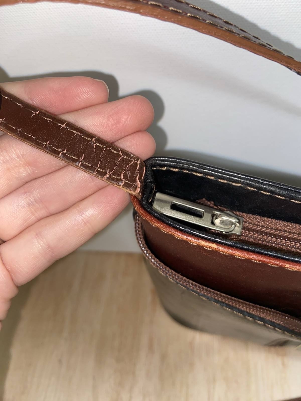 Vera Pelle Italian Leather Crossbody Bag Black & Brown Adjustable Strap