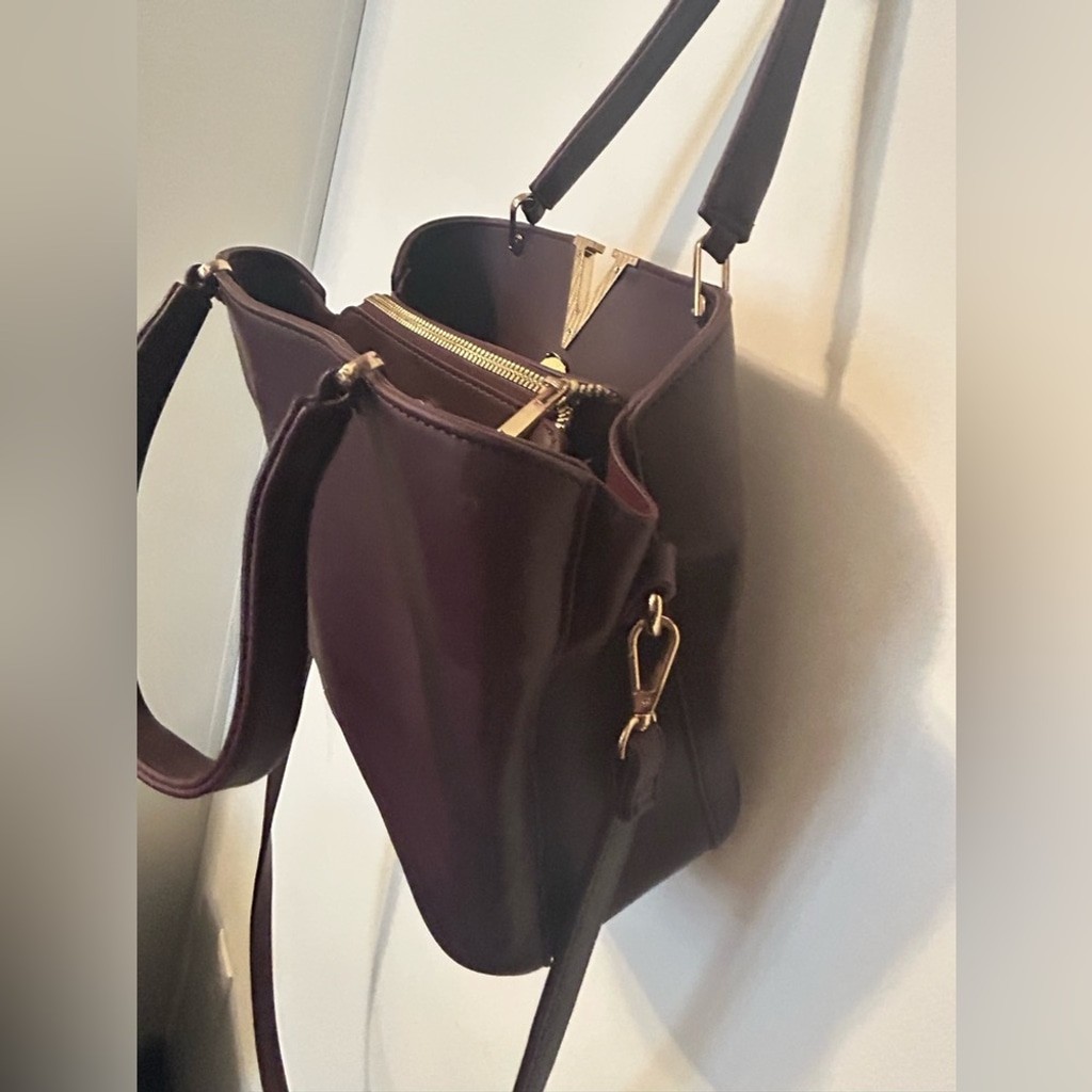 Burgundy Satchel Bag Gold V Top Handle Crossbody Strap Minimalist Purse Maroon
