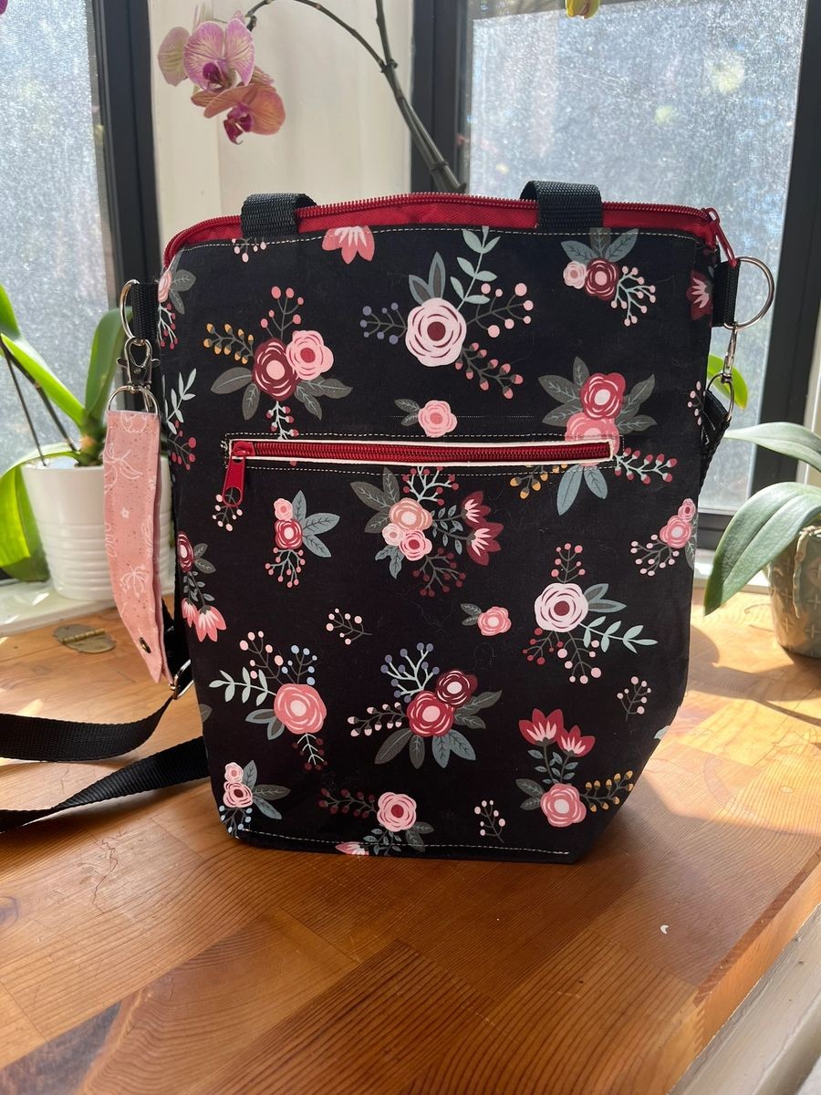 The Zippy – Black and flowers