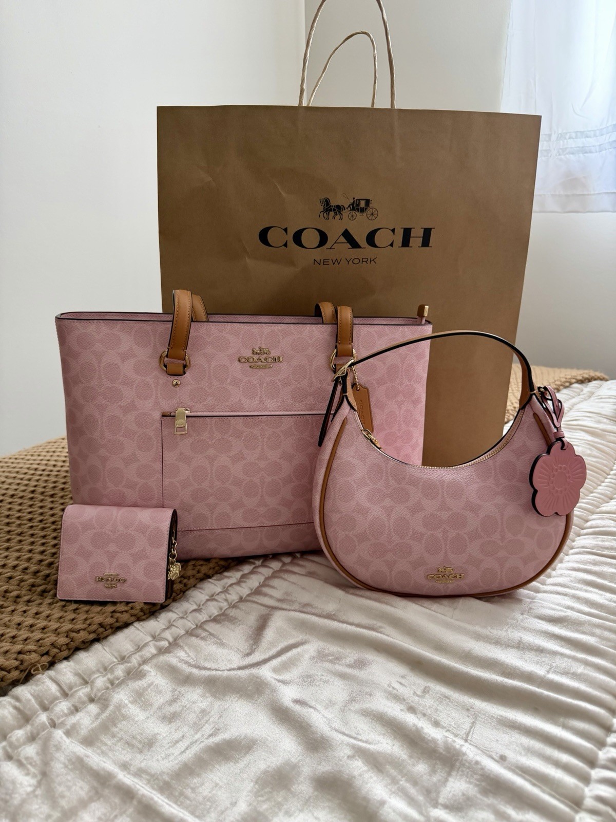 [NWT] COACH CDW86 Emily Shoulder Bag Signature Canvas With Charms Powder Pink