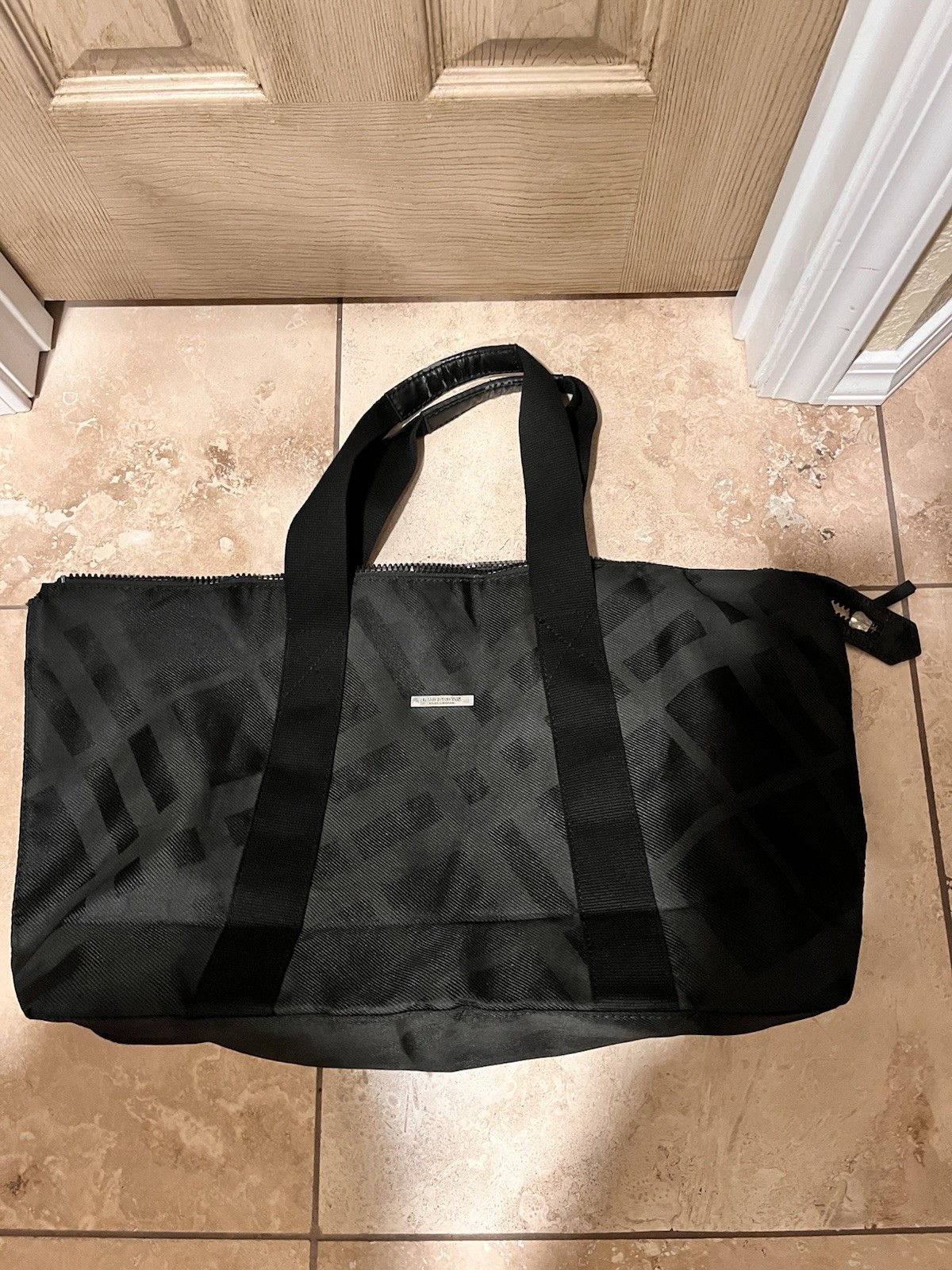 BURBERRY FRAGRANCES LARGE TRAVEL BAG DUFFLE BAG OVERNIGHT BAG
