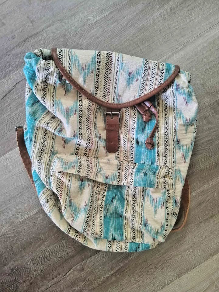 MOSSIMO SUPPLY CO. BLUE GEOMETRIC CANVAS DRAWSTRING BACKPACK TRIBAL IKAT LEATHER