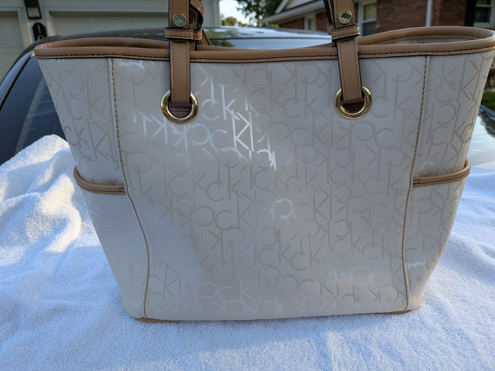 Calvin Klein Beige Monogram Tote Bag Zip Top Gold Hardware Tan Double Handles