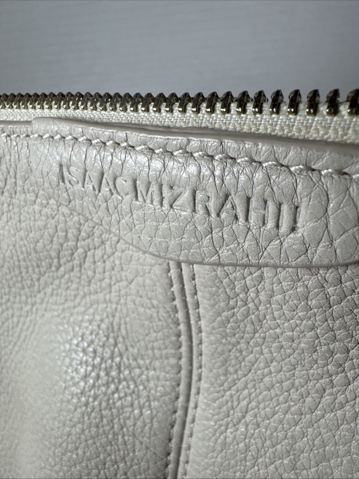 Isaac Mizrahi Women’s Bone Pebbled Leather Crossbody Bag With Fringe 11×7 EUC