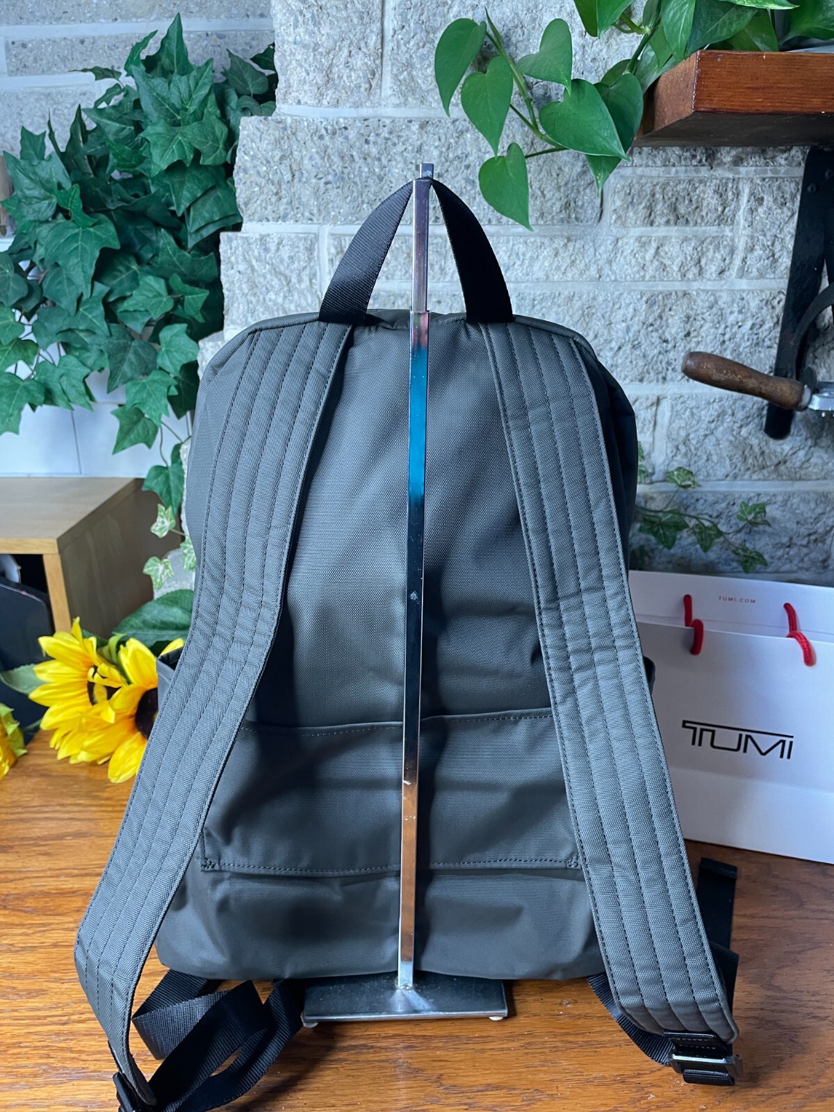 NWT TUMI DARK GRAY PACKABLE BACKPACK FOLDABLE SHOULDER LRG BAG TRAVEL CARRYON