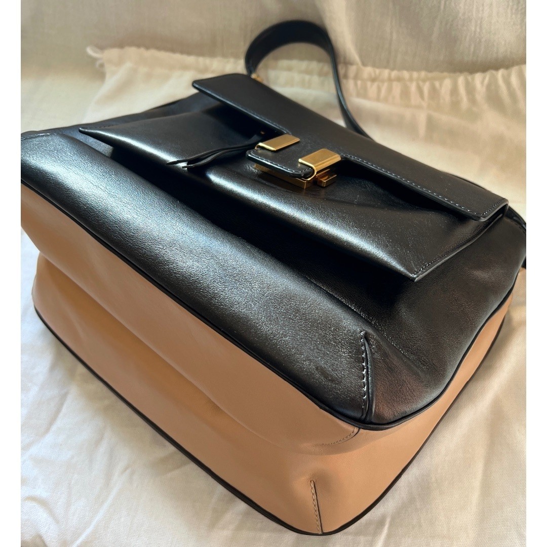 Chloe Leather Handbag Near Mint 29cm 11.4in Minimal Use Slight Shape Distortion