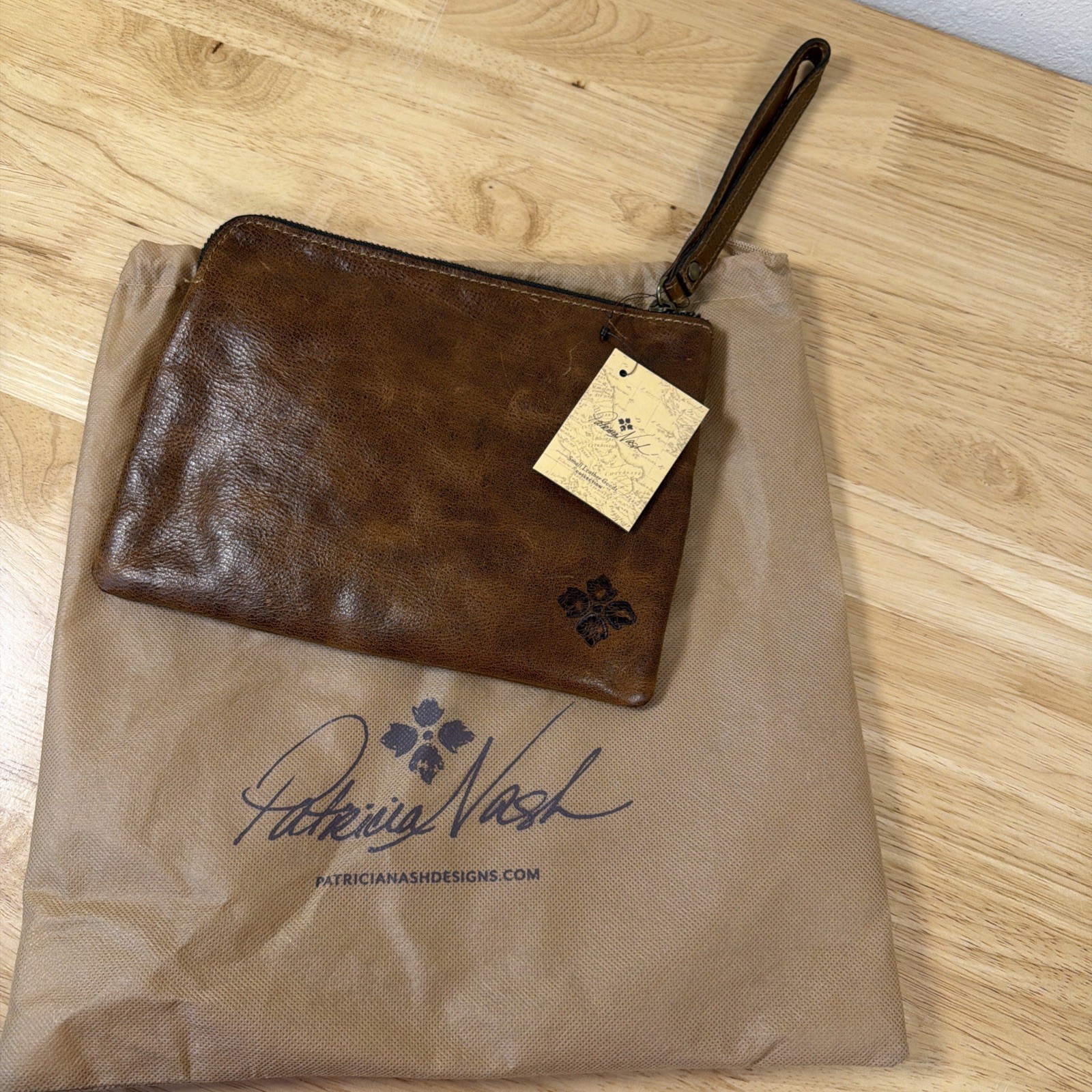 Patricia Nash Cassini leather wristlet BRAND NEW WITH TAGS & DUSTBAG