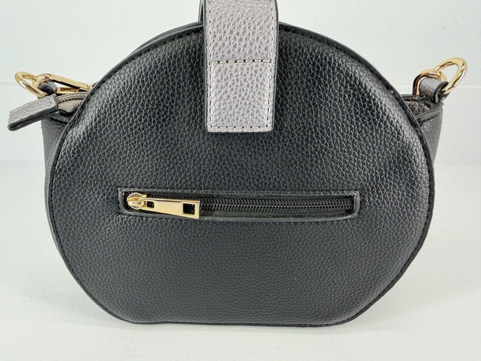 Mia K Collection Black Silver Gold Nobella Hexagon Round Crossbody Purse