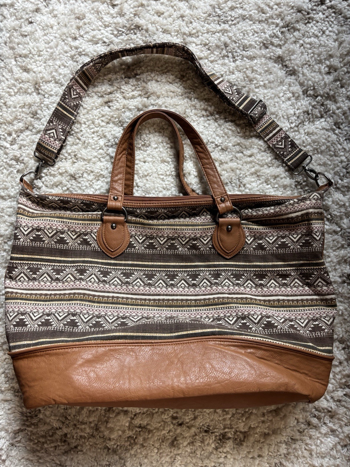 Cato Large Weekend Bag 15x21x8 Canvas Geometric Tribal Southwestern Adjustable