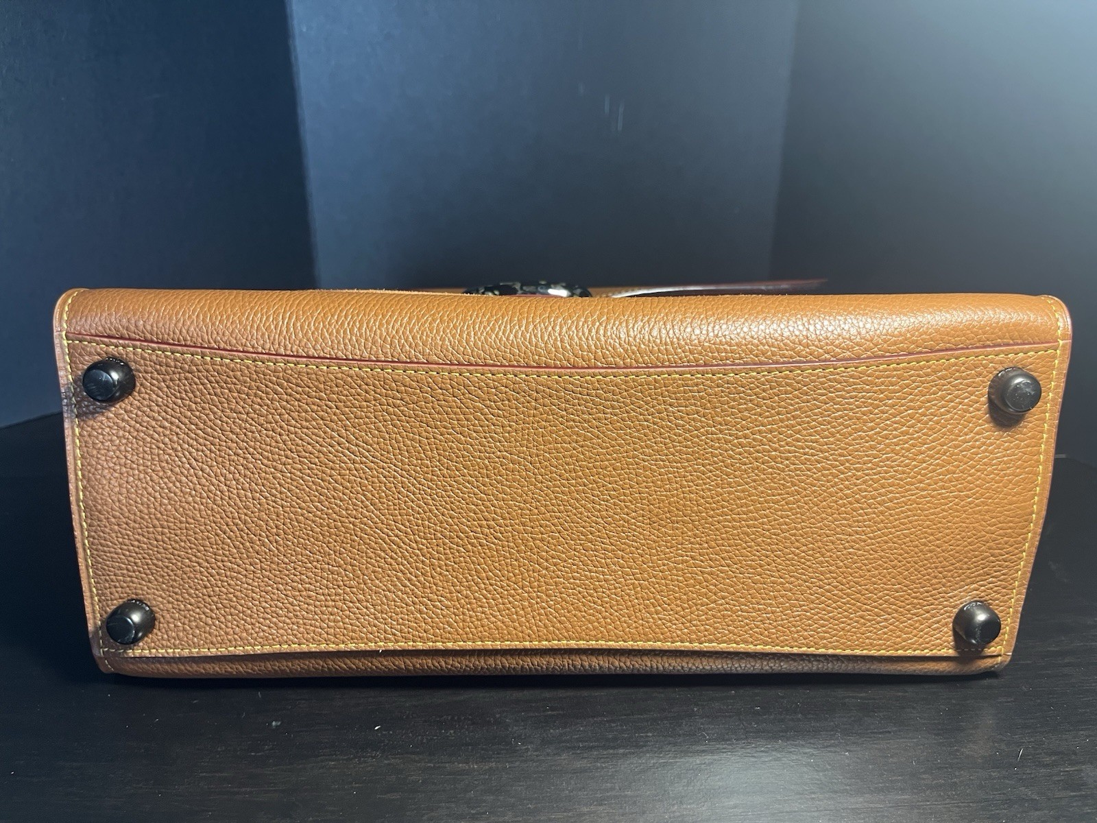Coach Tabby Top Handle Bag Tan Pebbled Leather Suede Pocket Tortoise C Clasp