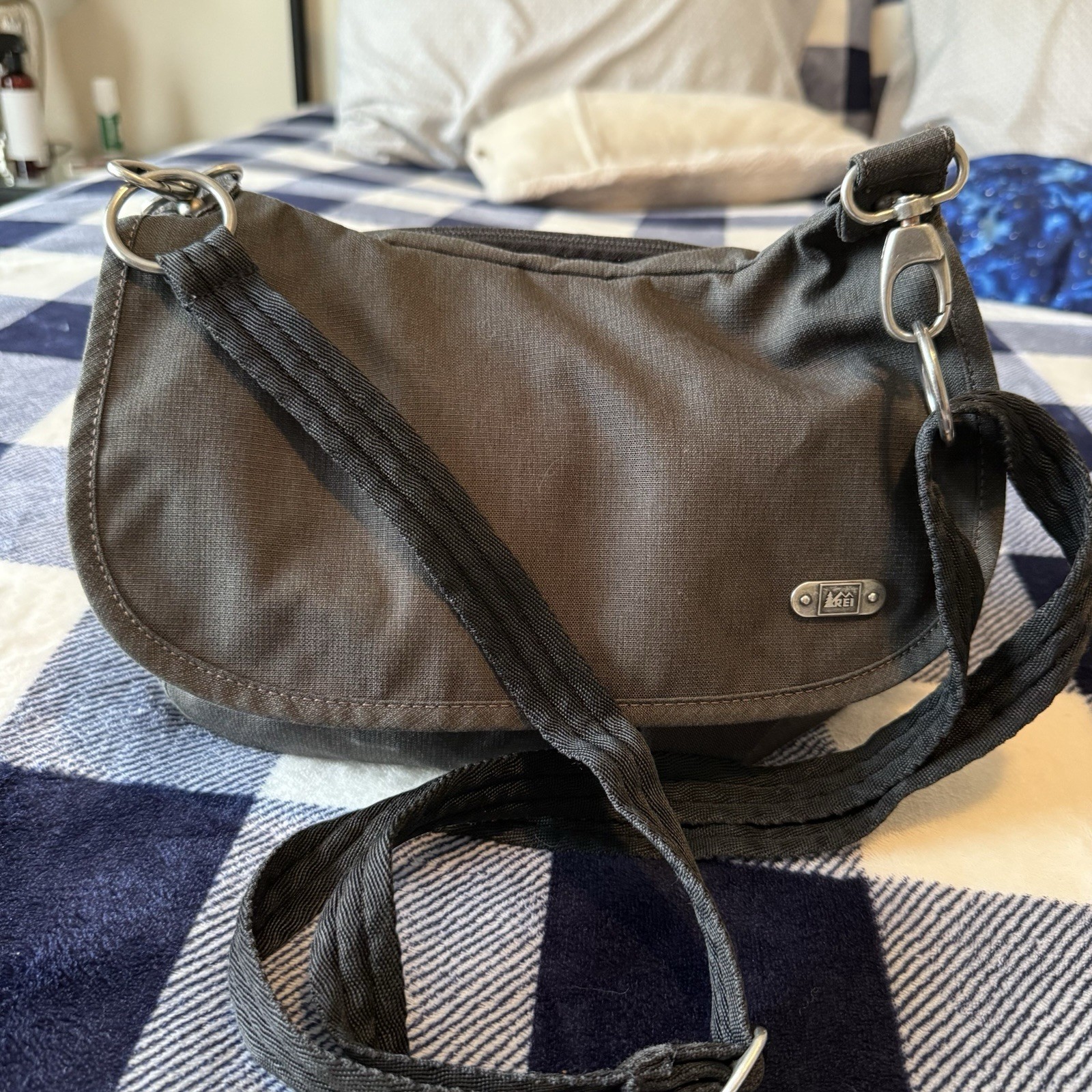 REI Parkrose Convertible Purse Dark Gray Travel Hiking Crossbody Bag Adjustable