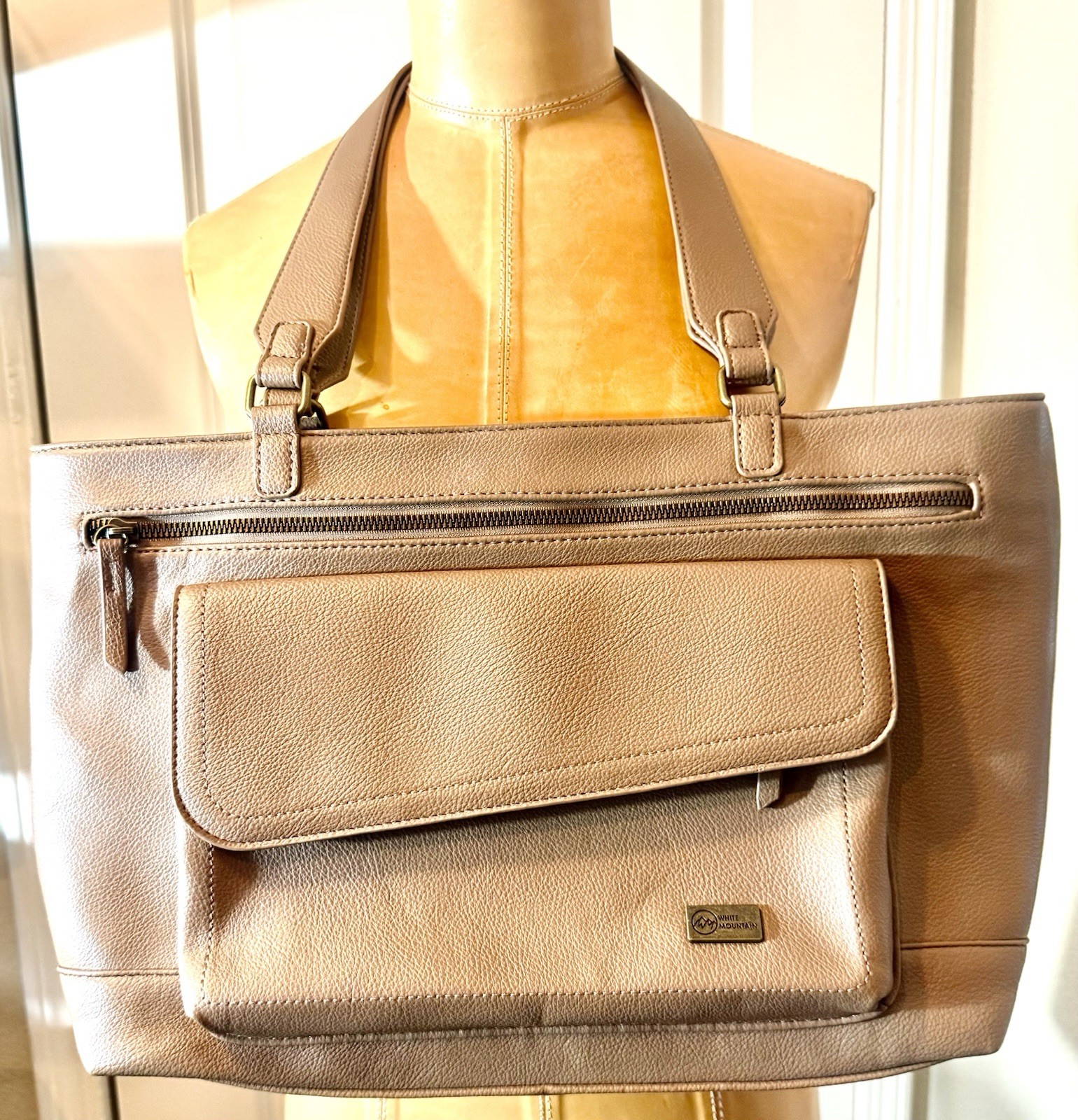 White Mountain Tan Pebble Leather Tote Bag 16.6” w x 10.5”h x 3.5D