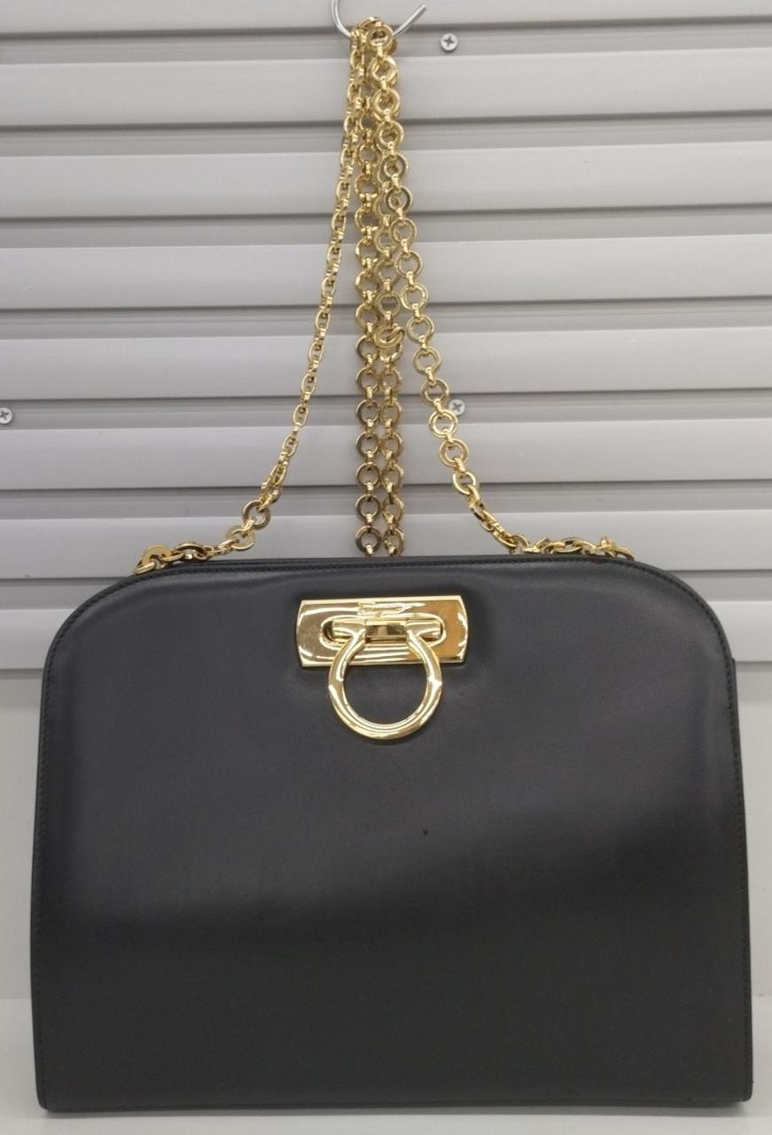 salvatore ferragamo shoulder bag black 9.8 inch