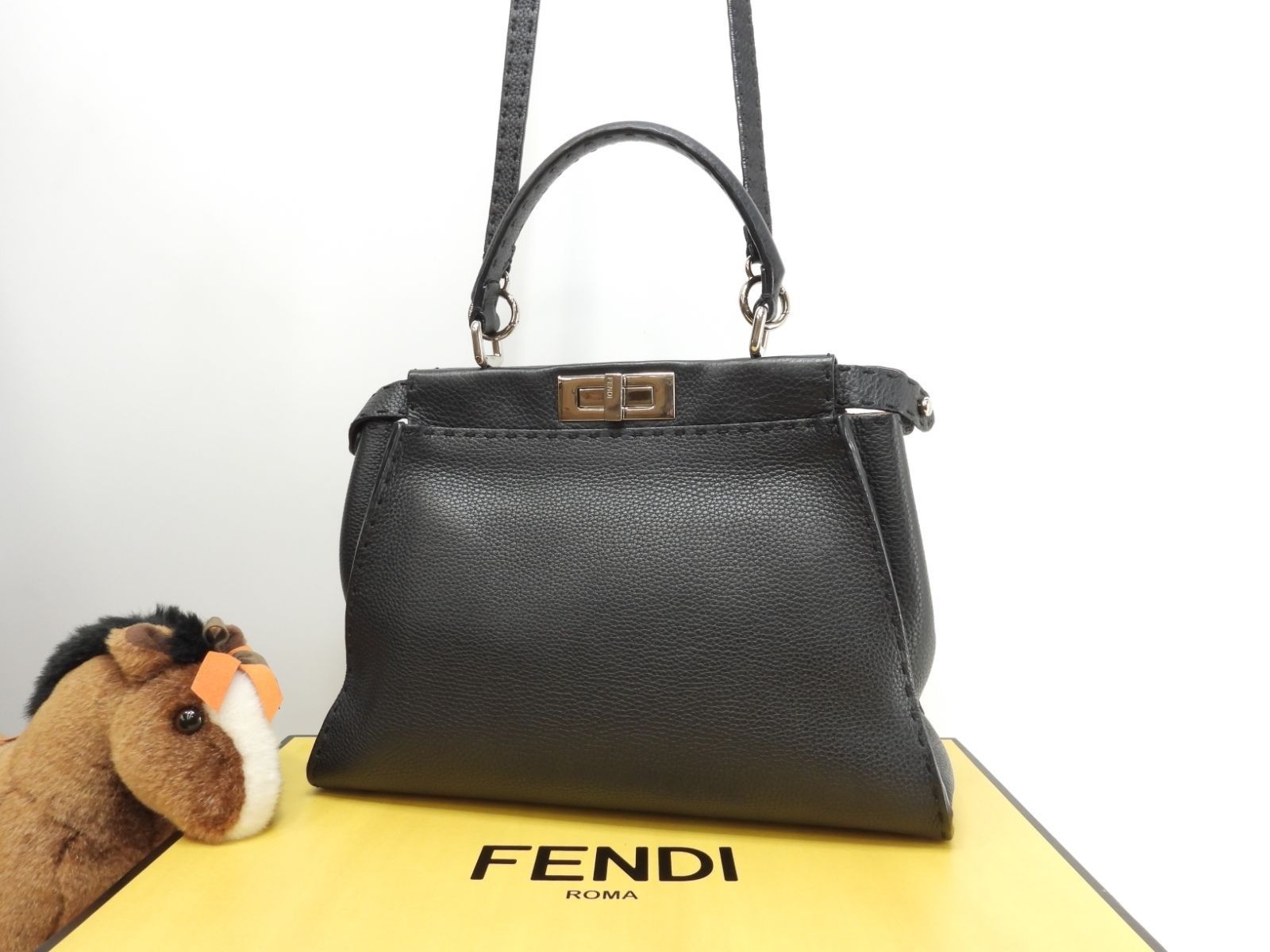 Fendi Peekaboo Regular Selleria Leather Black Handbag 13.3*9.8*5.1 inch