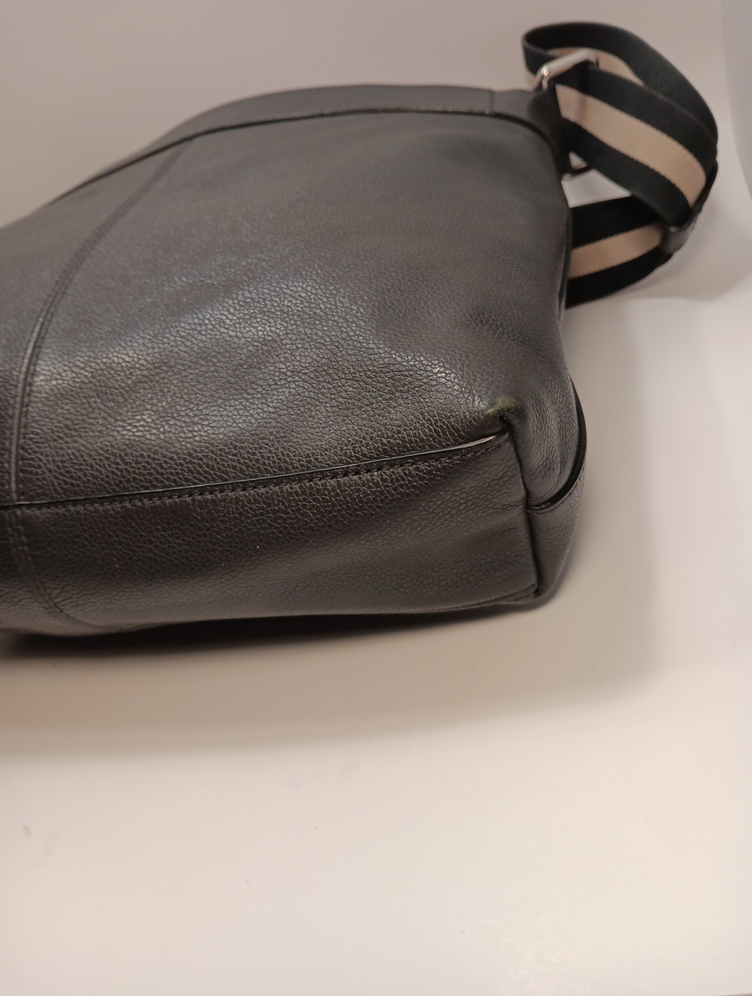 Coach Charles E1747-F72362 Navy Blue Leather Messenger Crossbody Handbag