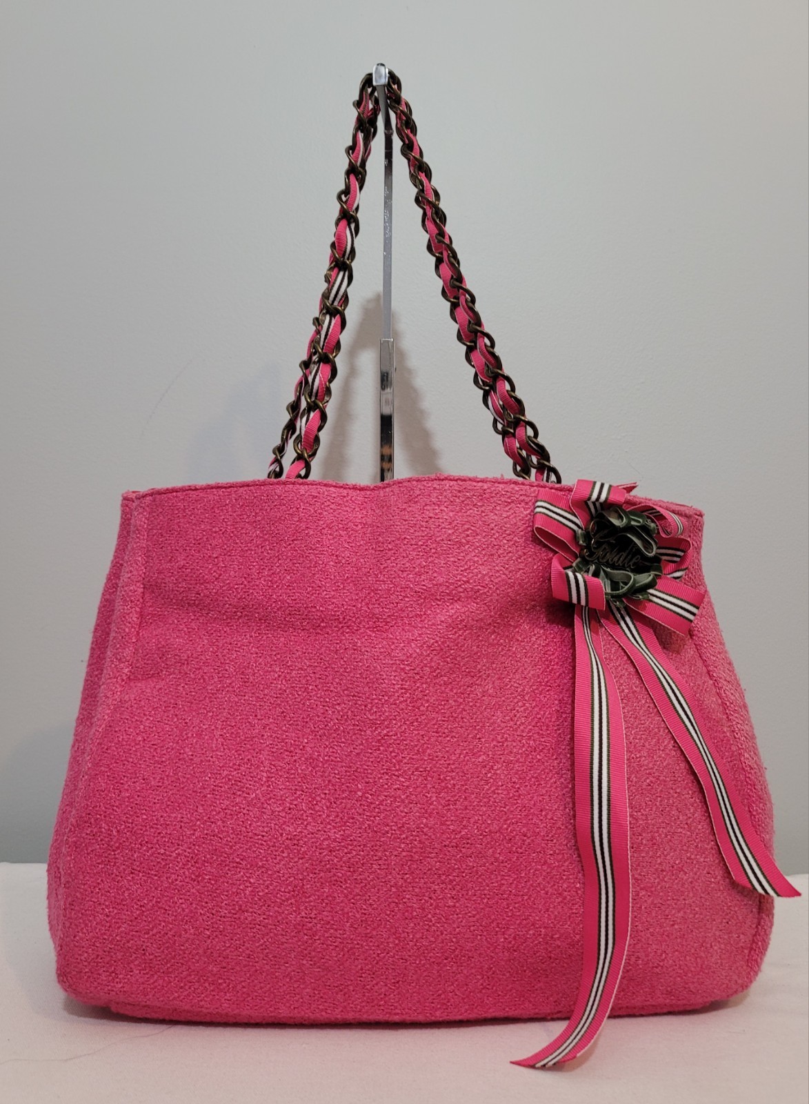 Goldie Limited Edition Tote Bag Hot Pink Chain Bow Accent Shoulder Purse Y2K