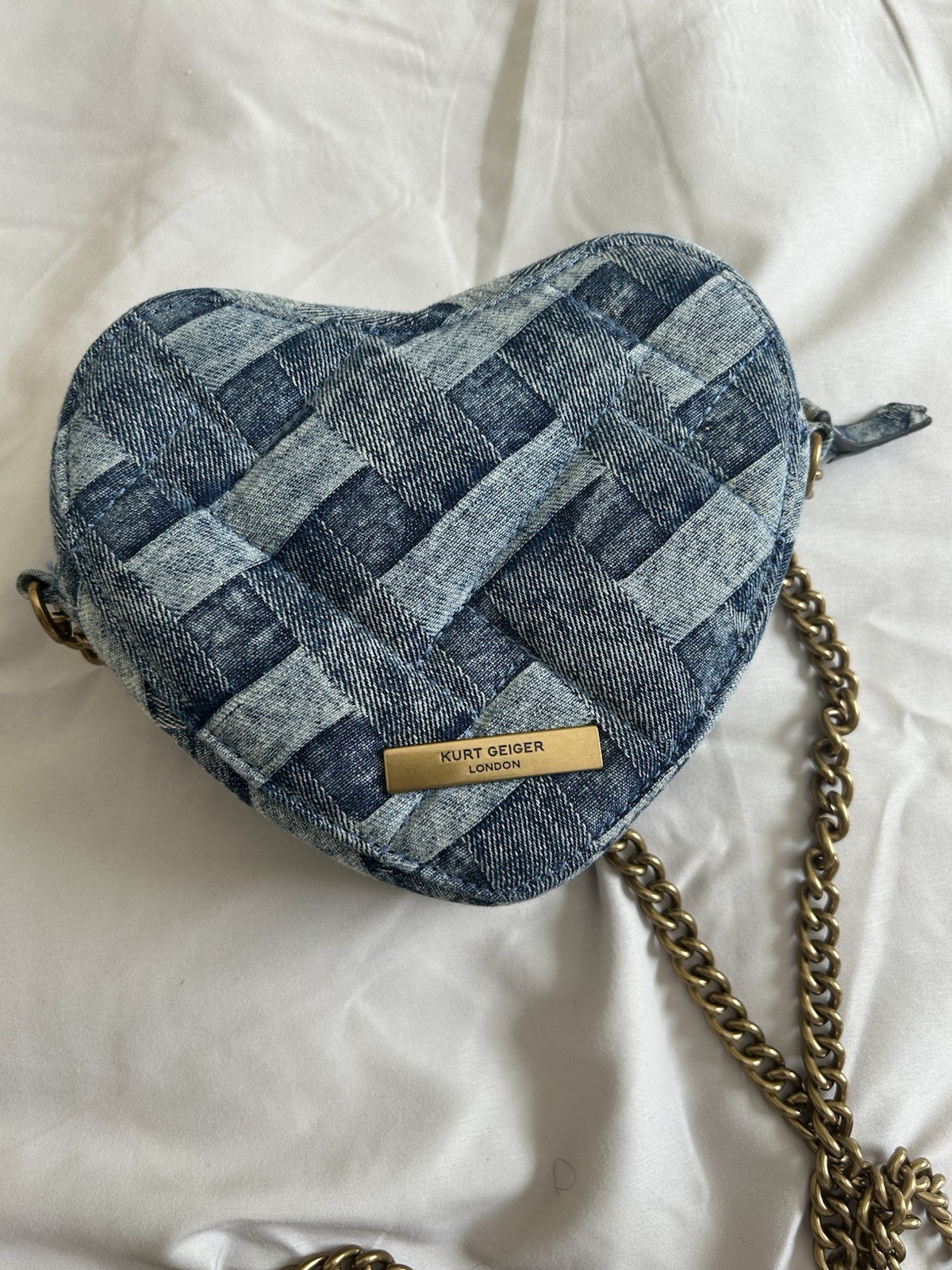 Kurt Geiger London Blue Heart Crossbody Bag Small Zip Gold Chain Strap