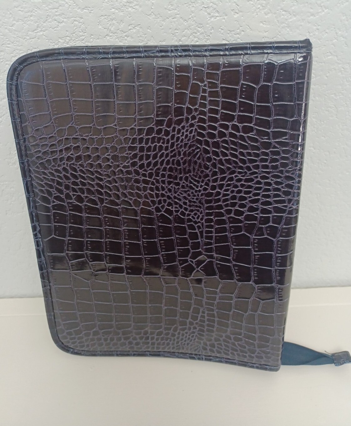 SeneGence Consultant Office Supplies Zipper Pocketed Folder Vinyl 3 Ring Binder