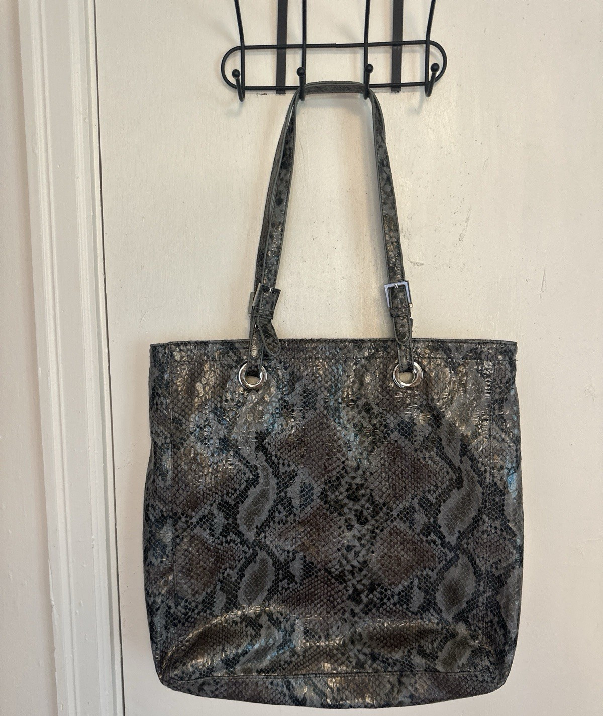 Chico’s Gray Animal Print Tote Shoulder Bag Magnetic Closure Inner Pockets