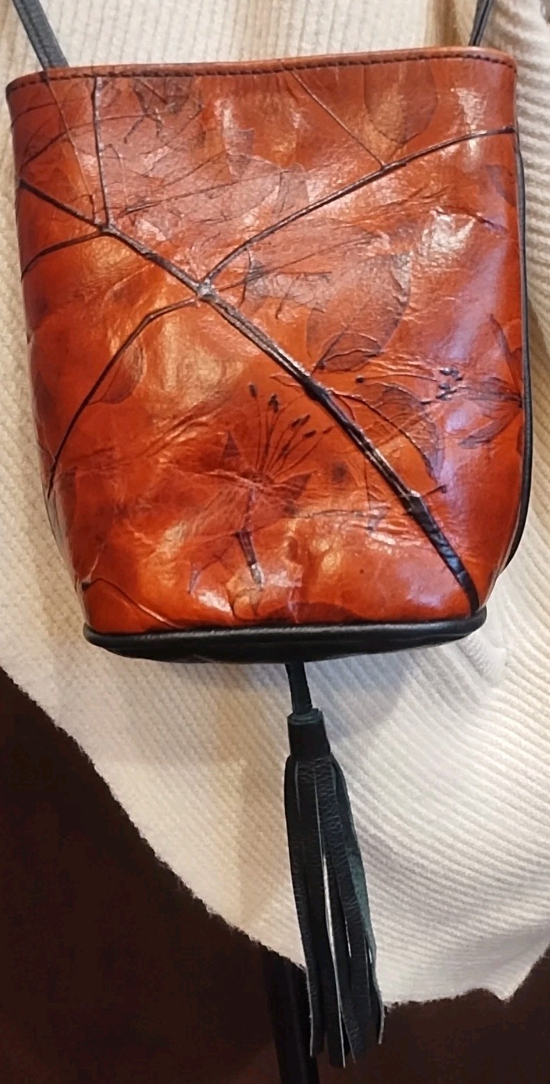 C.L. Whiting Collection Leaf Leather Crossbody Bag Purse Black Rust Brown Small