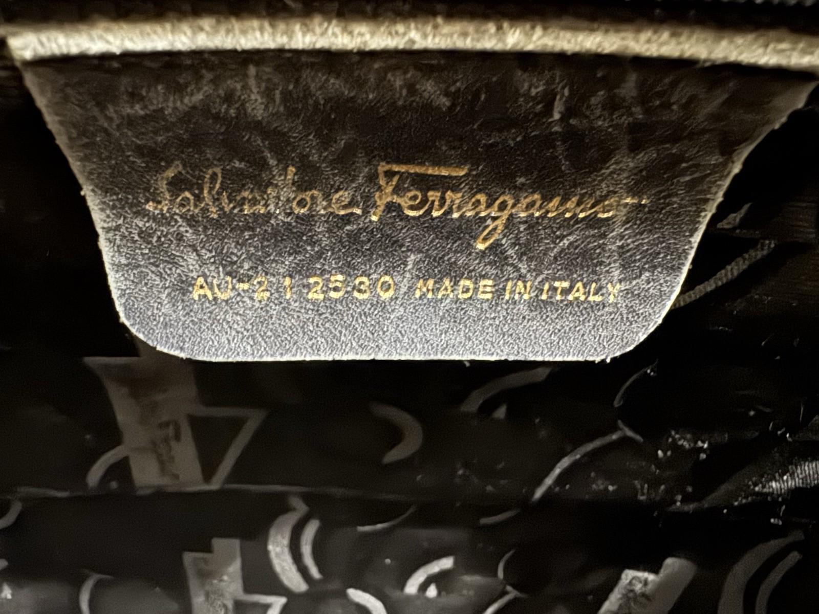 Salvatore Ferragamo Black Lizard Embossed Leather Tote Gancini Italy VTG