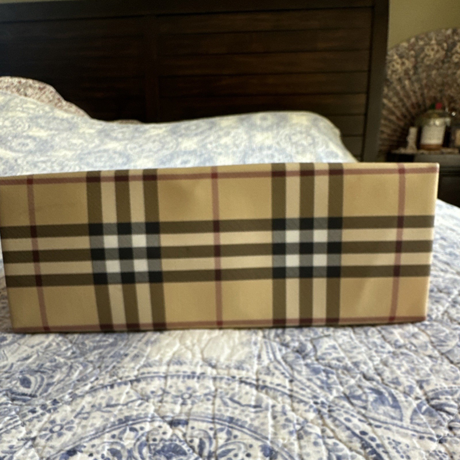Burberry Nova Checkered Tote Beige Black Red Snap Closure Inner Pockets