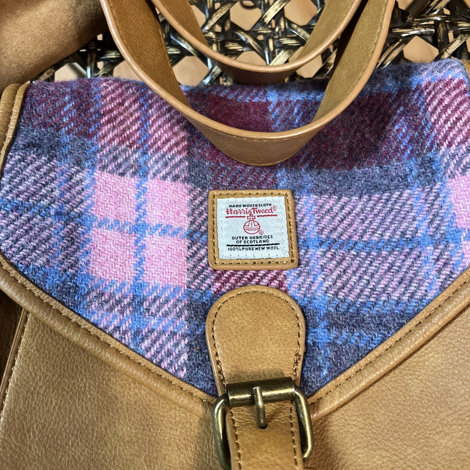 Harris Tweed leather Islander 8320 Shoulder purse pink purple saddle bag EXLNT!!