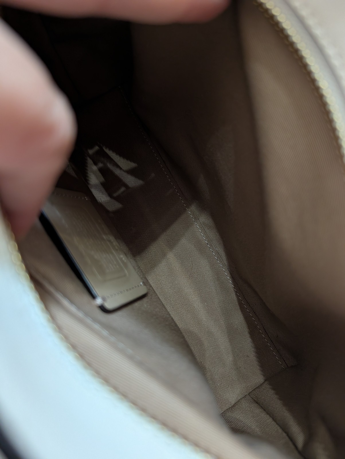 Coach Signature Logo Tote Bag Beige White Leather Handles Gold Hardware Pockets
