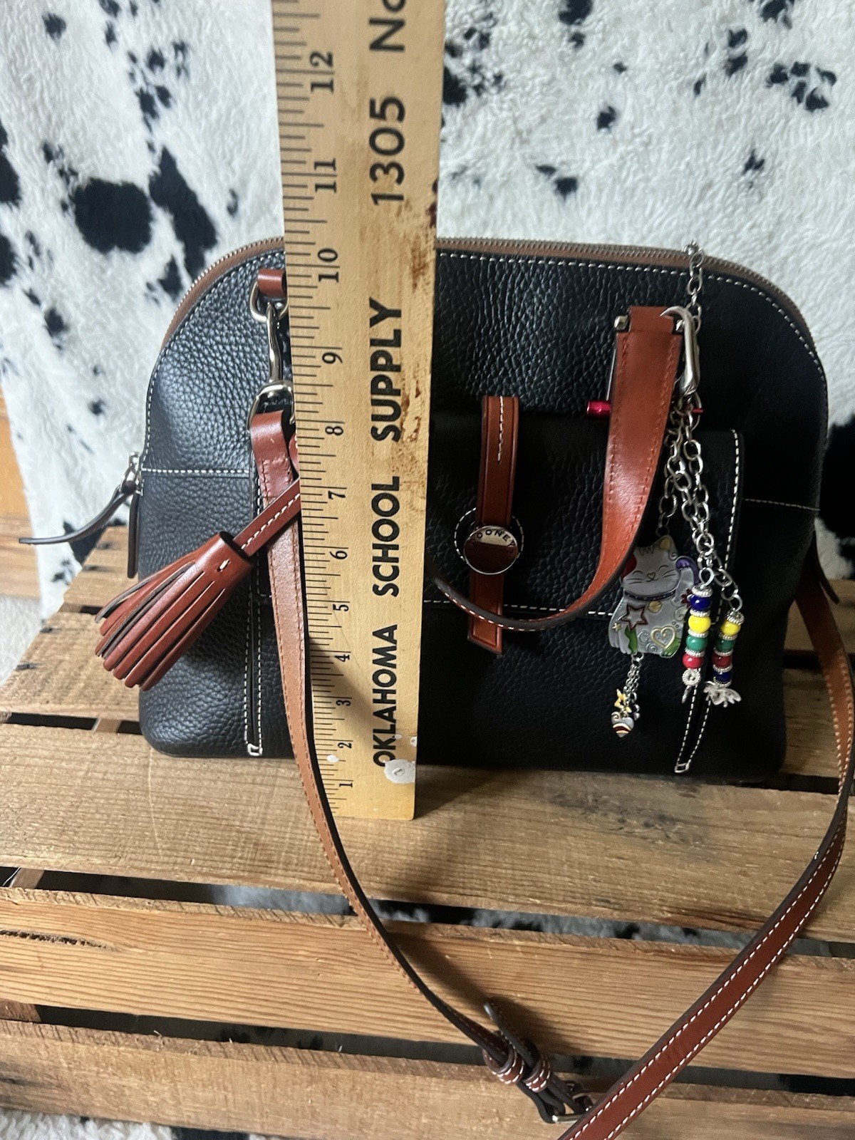 Dooney & Bourke Blk Pebble Grain/Florentine Leather Zip Top Cambridge Satchel