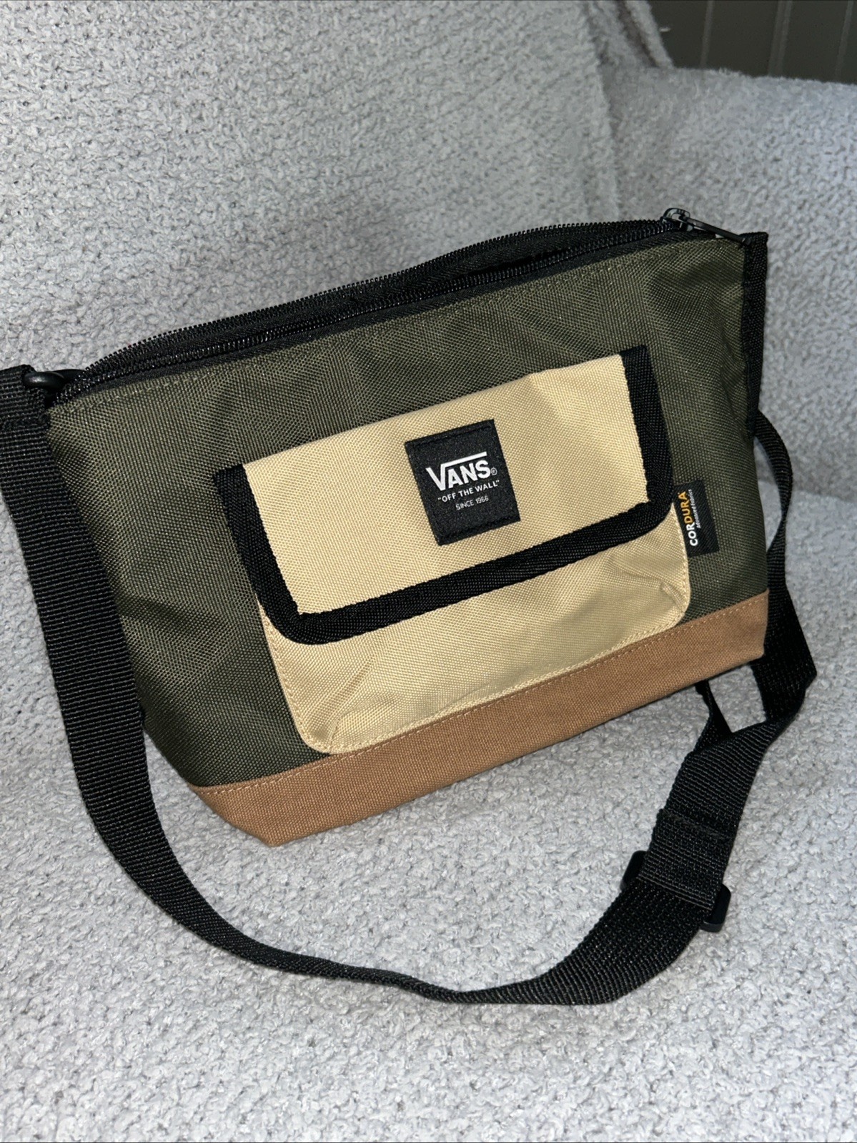 VANS Out And About CROSSBODY Shoulder Bag WOOD THRUSH Travel School CORDURA