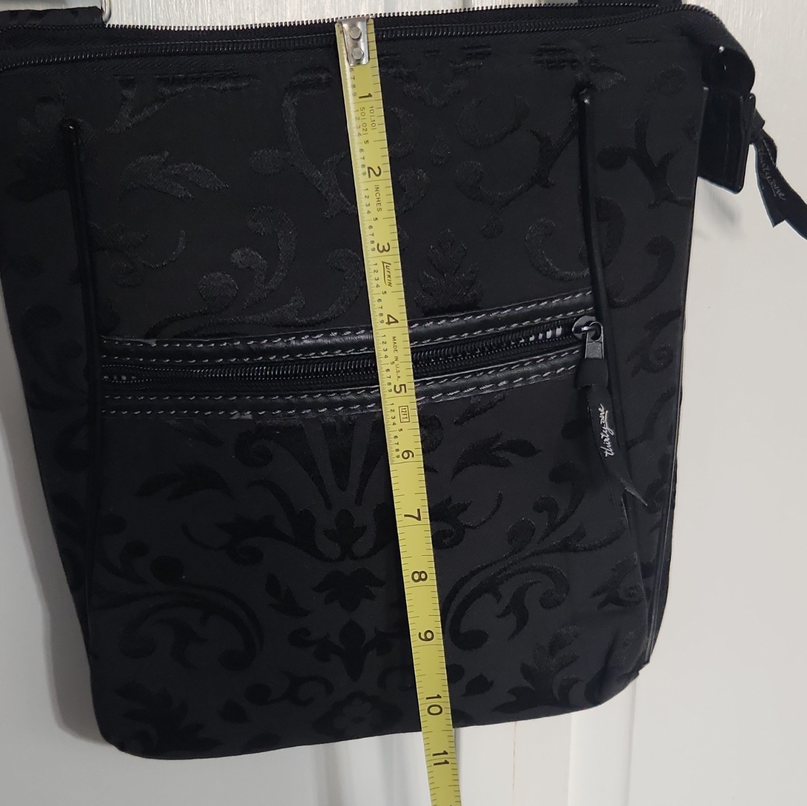 Thirty-One Black Damask Crossbody Bag Zip Closure Adjustable Strap Pockets